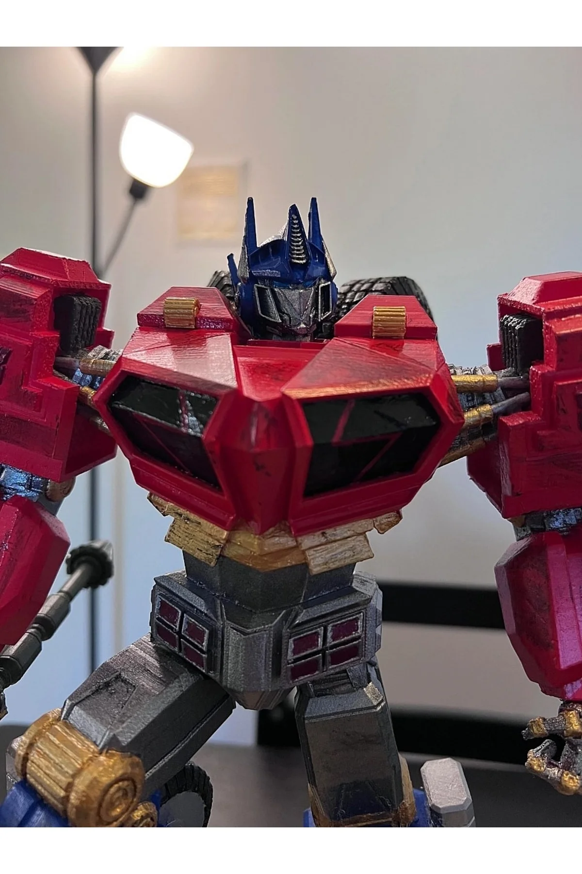 Optimus Prime Cybertron Savaşı Transformers Boyalı Figür 30 Cm (mega Boy)