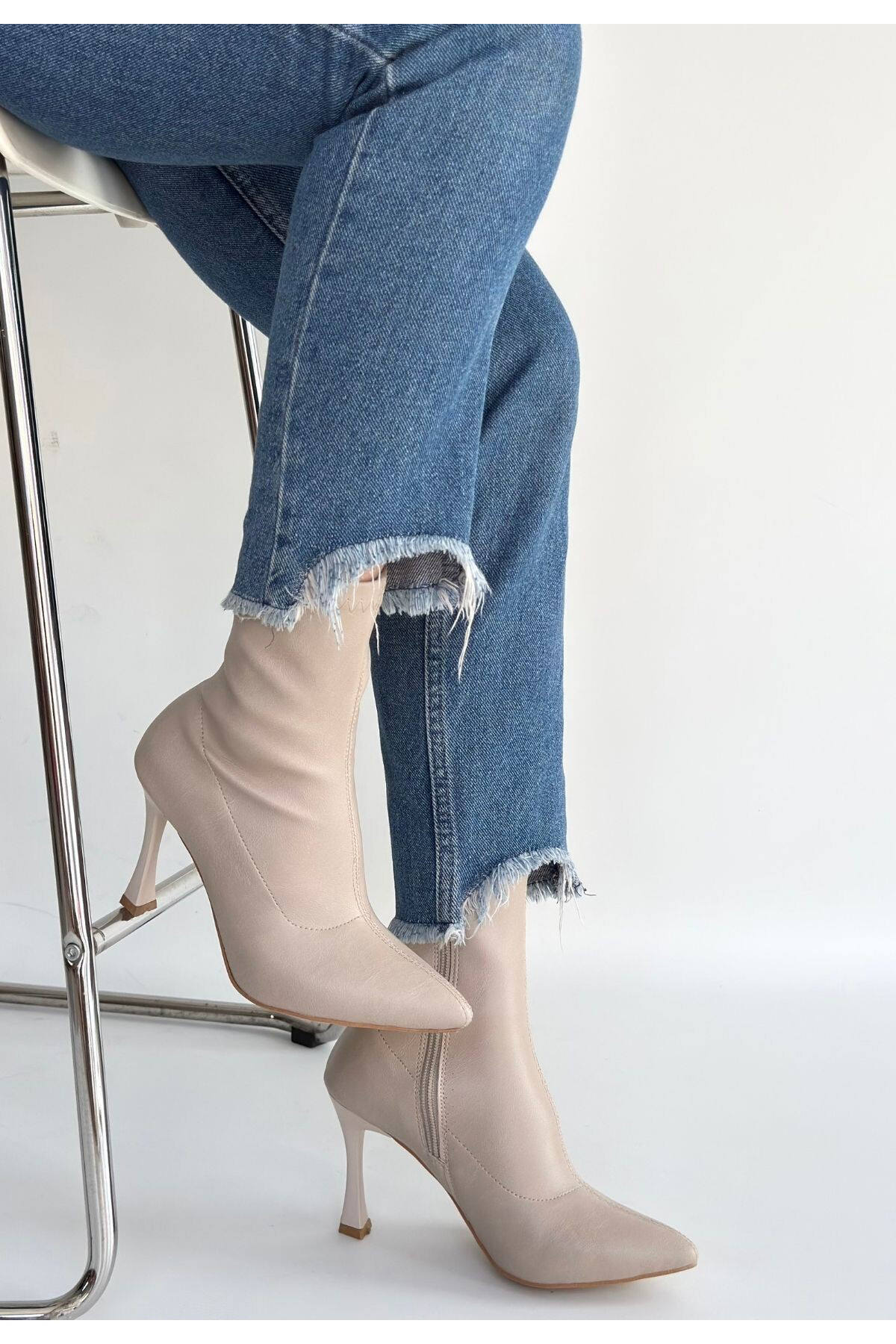 Orjen Bej Cilt Streç Topuklu Bot - Lisinya