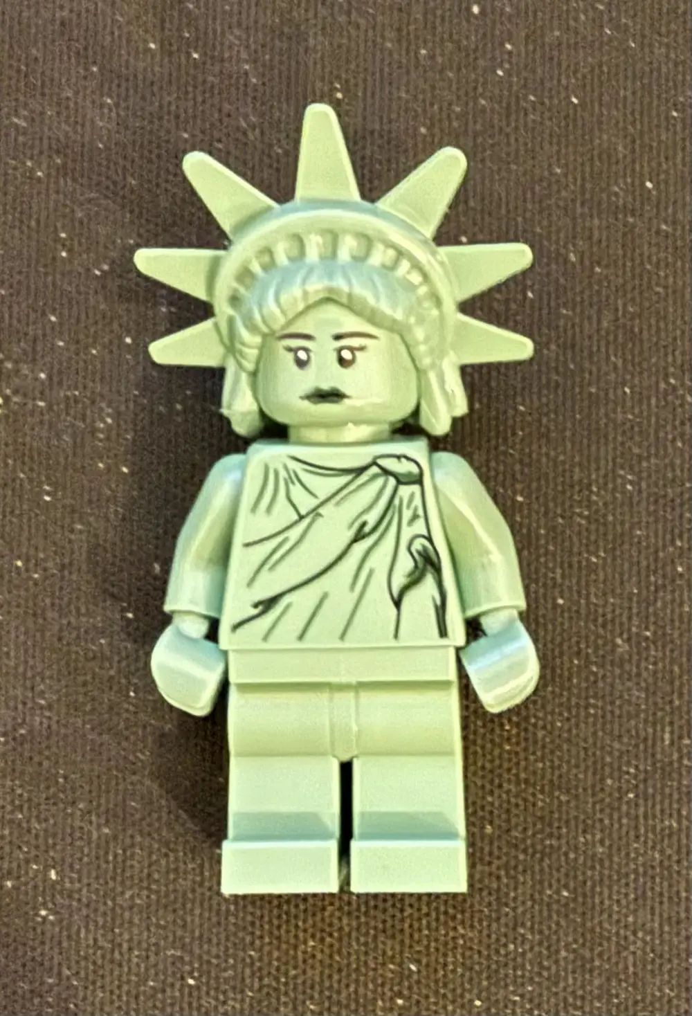 Orjinal Lego Minifigür Statue Of Liberty with Pant
