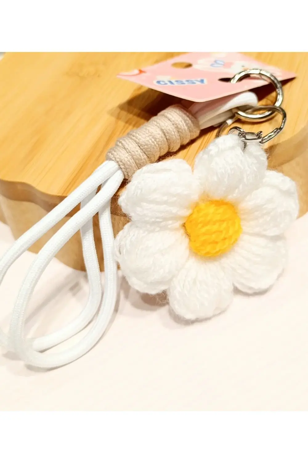 Örme Çiçek Desenli Gösterişli Anahtarlık
