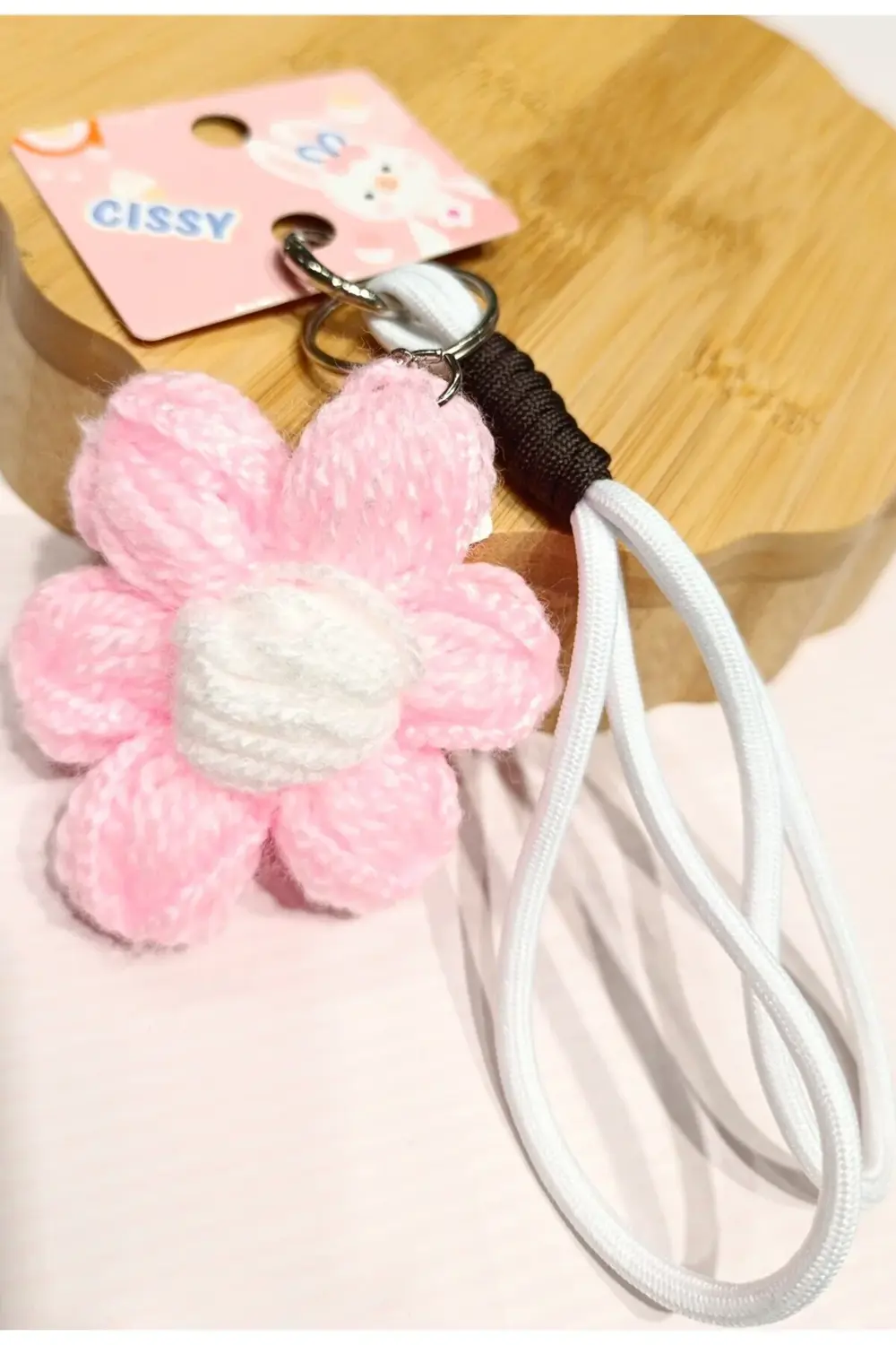 Örme Çiçek Desenli Gösterişli Anahtarlık