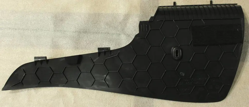 Orta Konsol Yan Kapak Sol (VW Orjinal)(5G1863045A)(Golf 7)