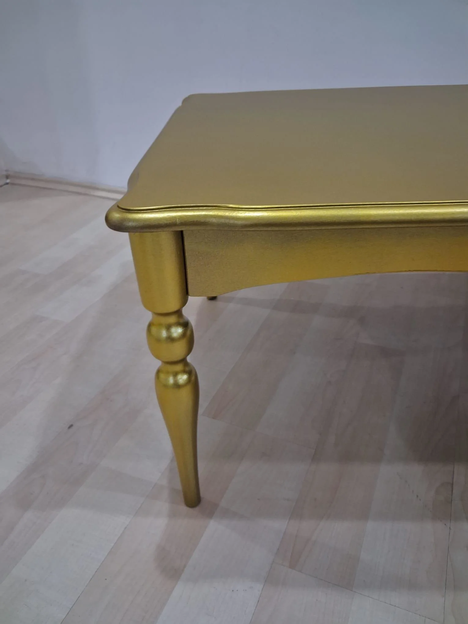 Orta Sehpa Demonte 90685 Model Kayın Aslan Retro Ayak Gold Renk Orta Sehpa Demonte 90685 Model Kayın Aslan Retro Ayak Gold Renk