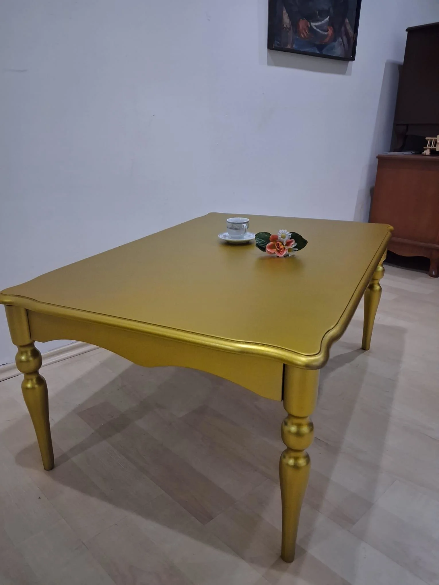 Orta Sehpa Demonte 90685 Model Kayın Aslan Retro Ayak Gold Renk Orta Sehpa Demonte 90685 Model Kayın Aslan Retro Ayak Gold Renk