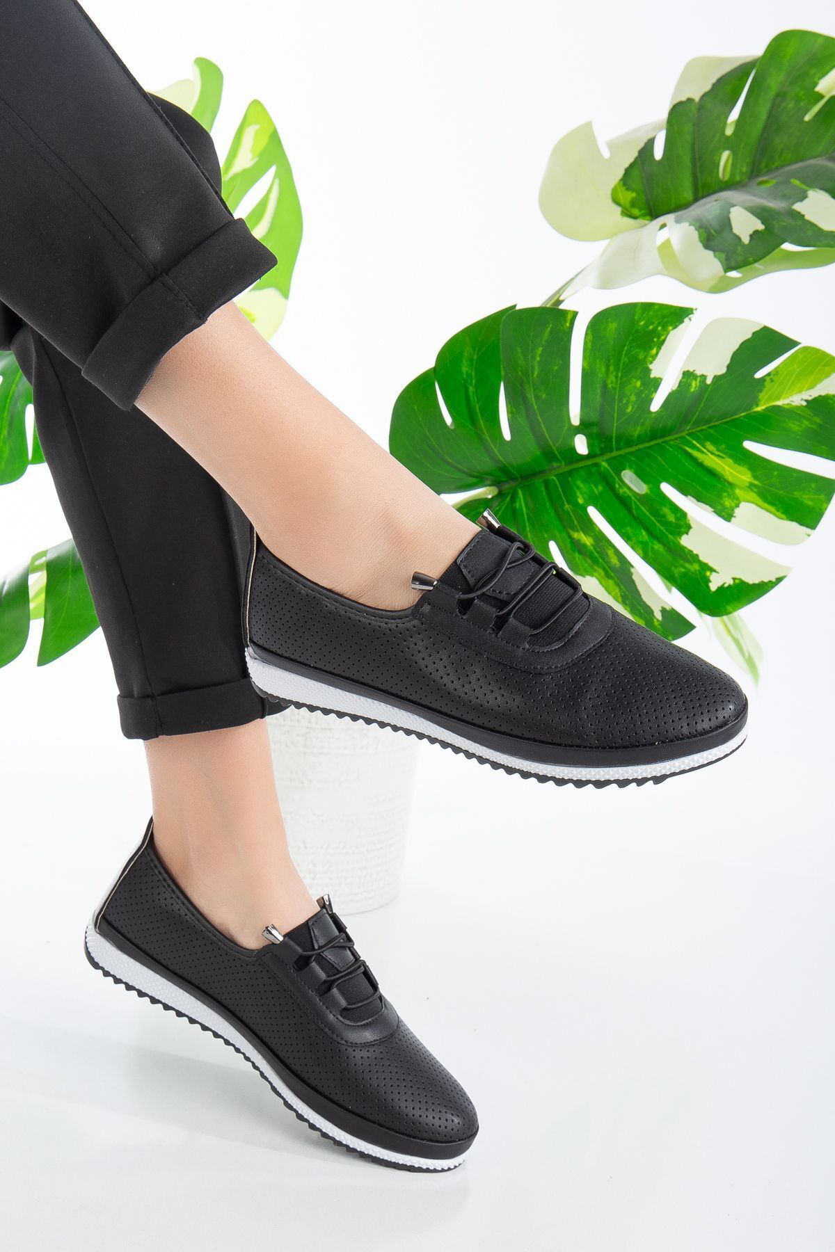 Ortopedik Günlük Yumuşak Kadın Cilt Delikli Ipli Babet Ayakkabı