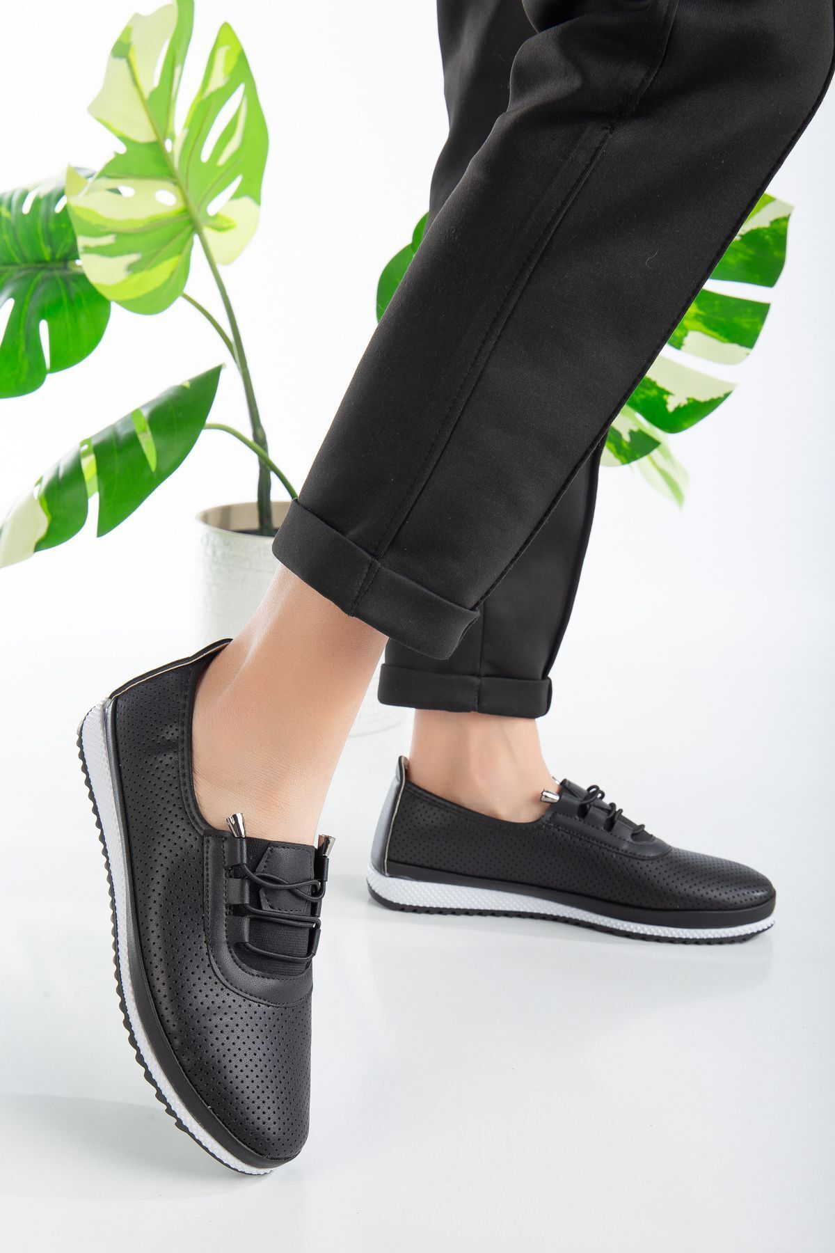 Ortopedik Günlük Yumuşak Kadın Cilt Delikli Ipli Babet Ayakkabı