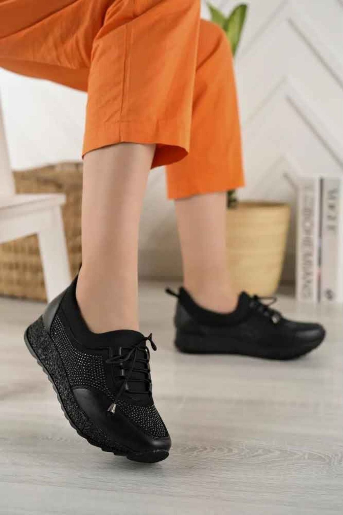 Ortopedik Hafif Kadın Spor Ayakkabı Dar Kalıptır Lütfen 1 Numara 