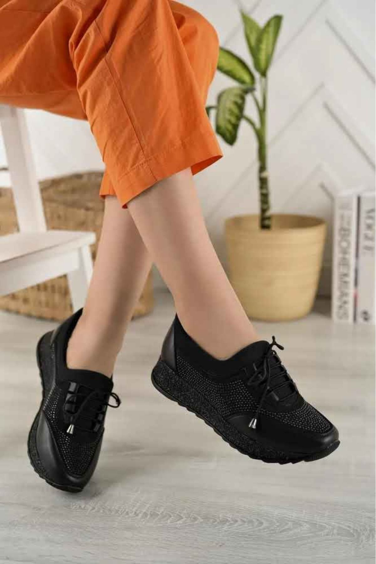 Ortopedik Hafif Kadın Spor Ayakkabı Dar Kalıptır Lütfen 1 Numara 