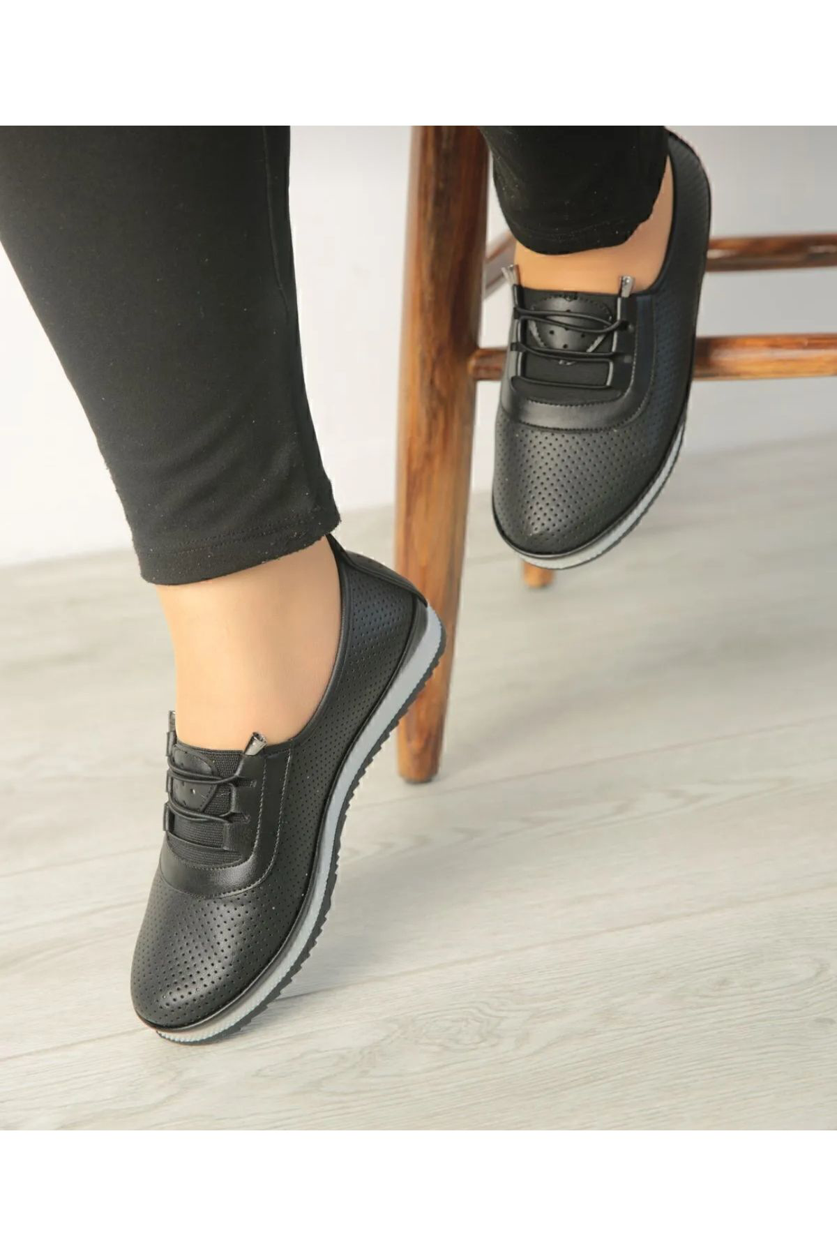 Nayad Bal Ortopedik Tabanlı Günlük Yumuşak Kadın Cilt İpli Delikli Babet Ay