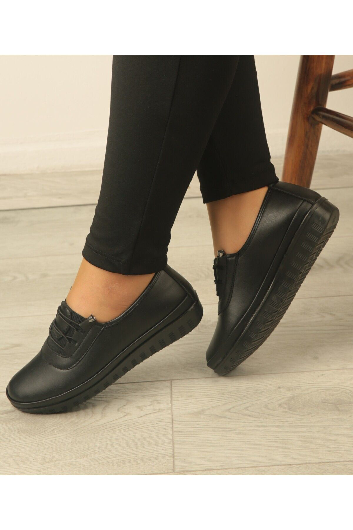 Ortopedik Tabanlı Günlük Yumuşak Rahat Klasik Siyah Kadın Lastkli