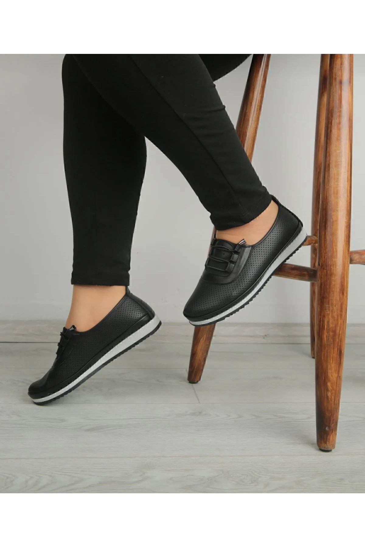 Nayad Bal Ortopedik Tabanlı Günlük Yumuşak Kadın Cilt İpli Delikli Babet Ay