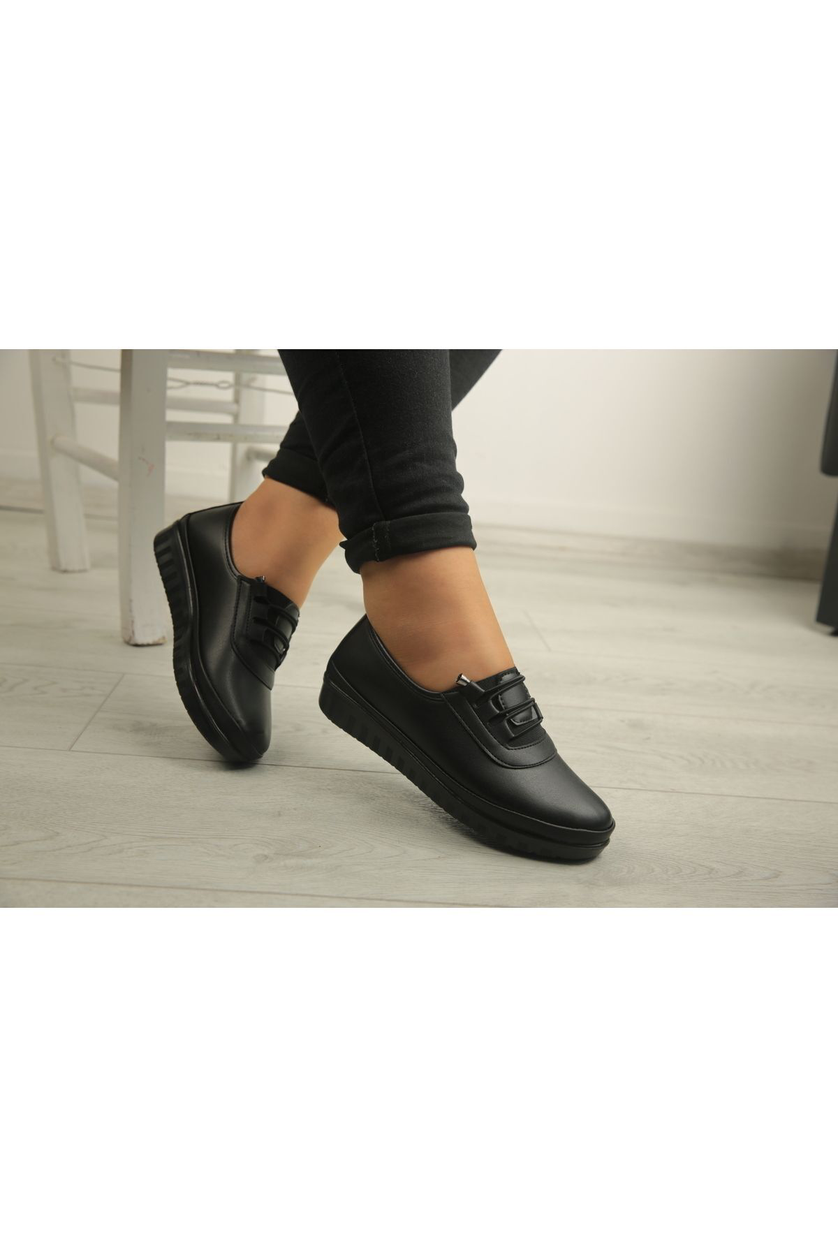 Ortopedik Tabanlı Günlük Yumuşak Rahat Klasik Siyah Kadın Lastkli