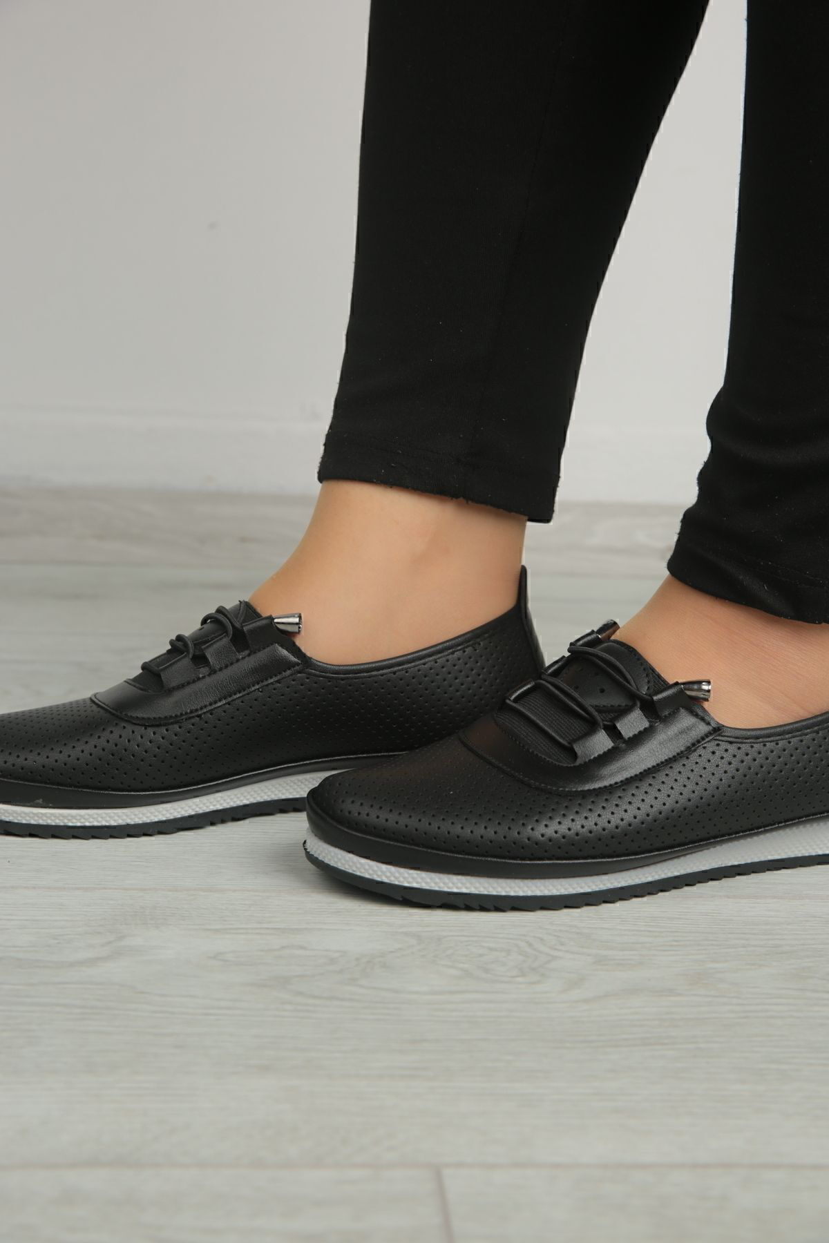 Nayad Bal Ortopedik Tabanlı Günlük Yumuşak Kadın Cilt İpli Delikli Babet Ay