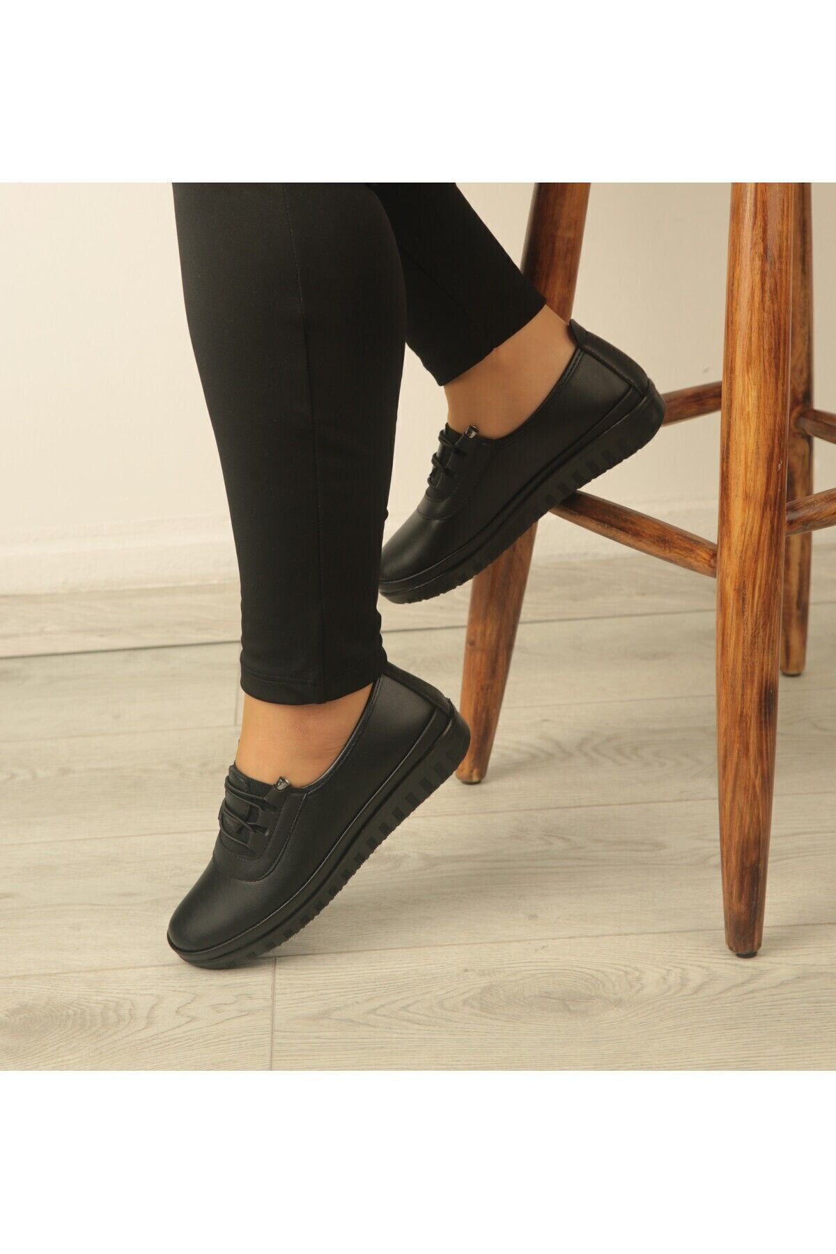 Ortopedik Tabanlı Günlük Yumuşak Rahat Klasik Siyah Kadın Lastkli