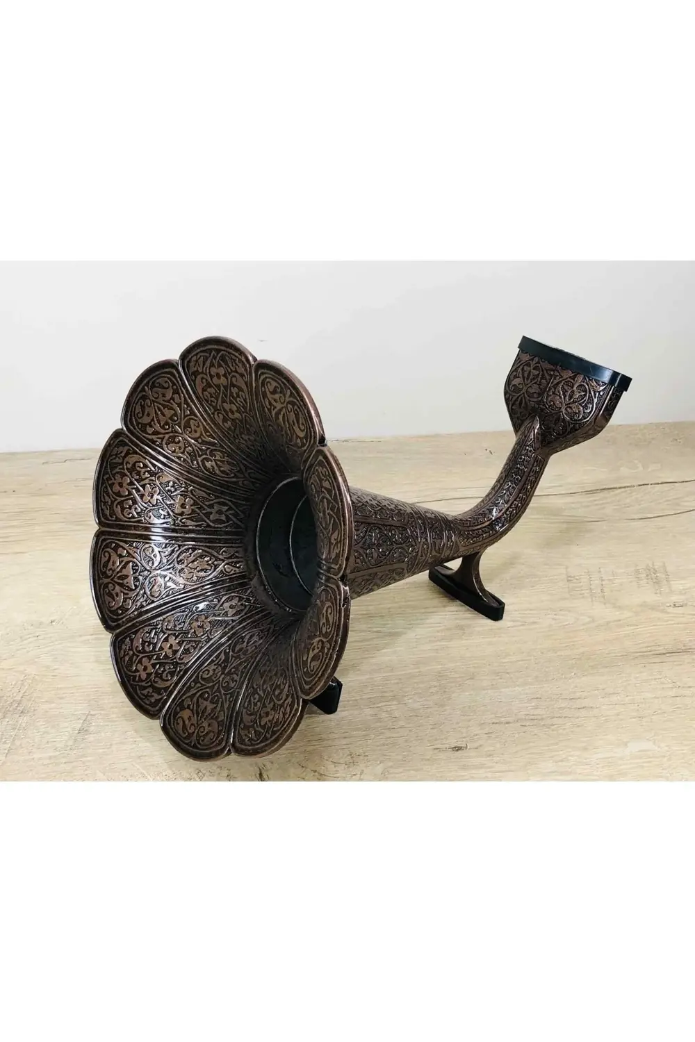 Osmanlı Tarzı Süslemeli Dekorluk Antik Bakır Gramofon Şekilli Cep