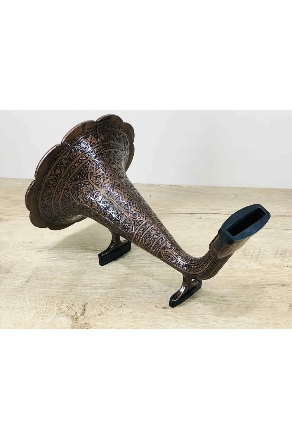 Osmanlı Tarzı Süslemeli Dekorluk Antik Bakır Gramofon Şekilli Cep