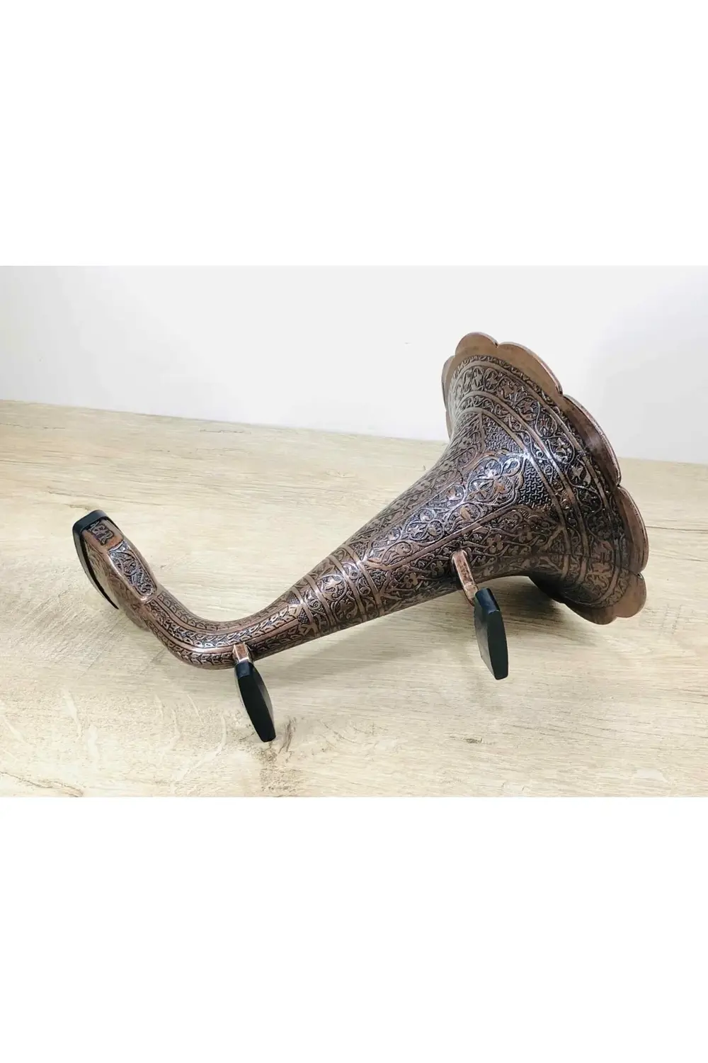 Osmanlı Tarzı Süslemeli Dekorluk Antik Bakır Gramofon Şekilli Cep