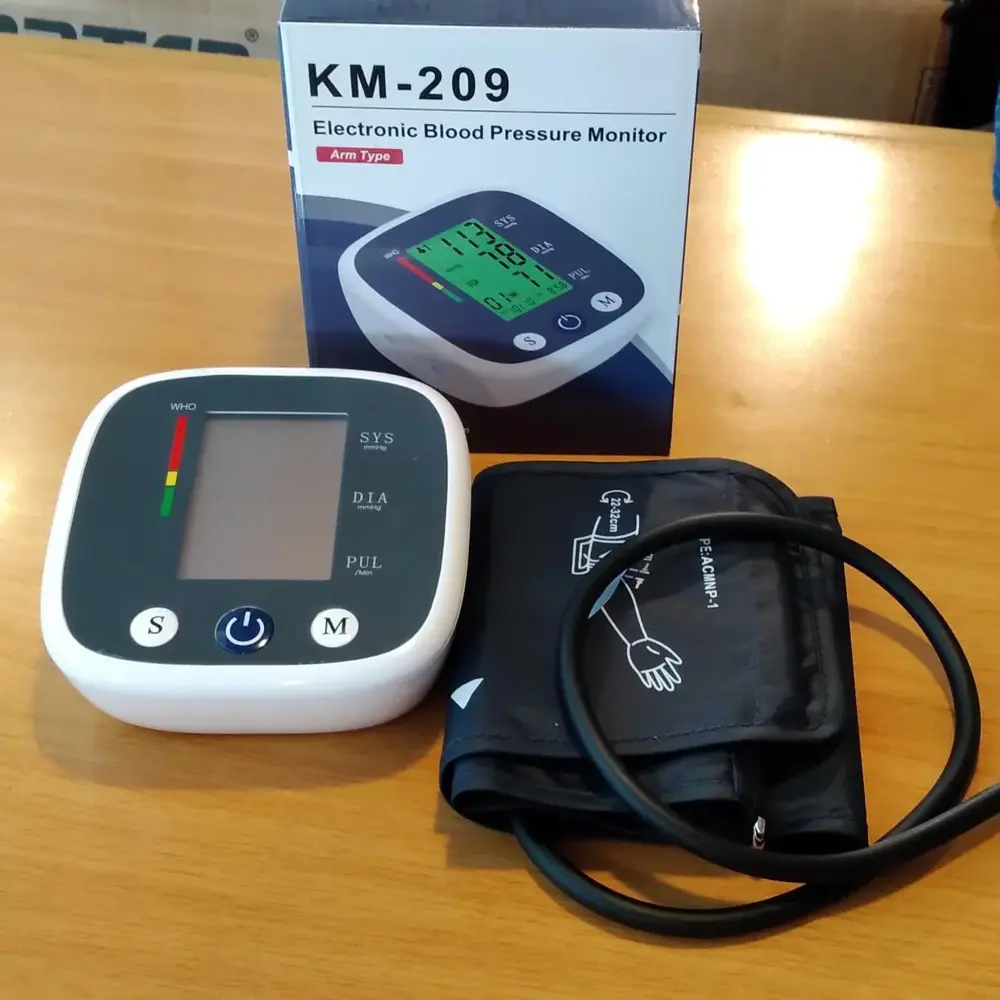Otomatik Dijital Lcd Elektronik Tansiyon Aleti Kol Tipi Km-209 Ak