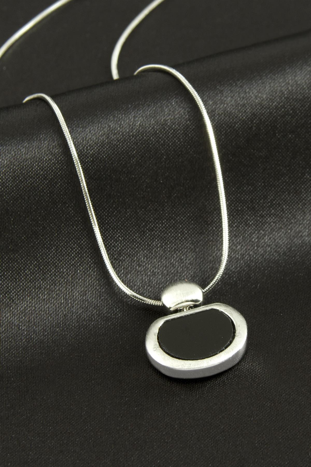 Oval Lüks Çelik Kolye