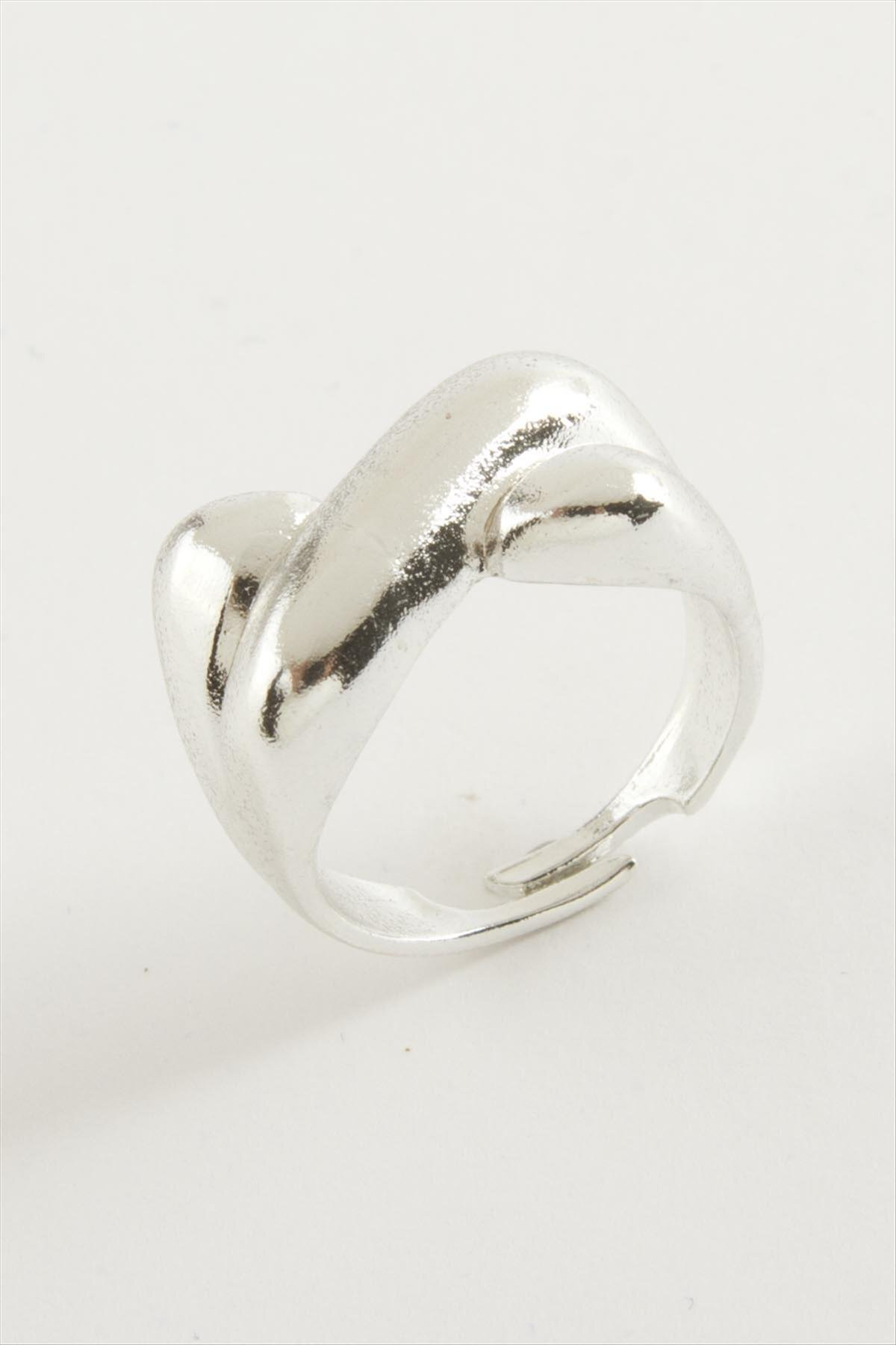 Oval Metal Yüzük Oval Metal Yüzük