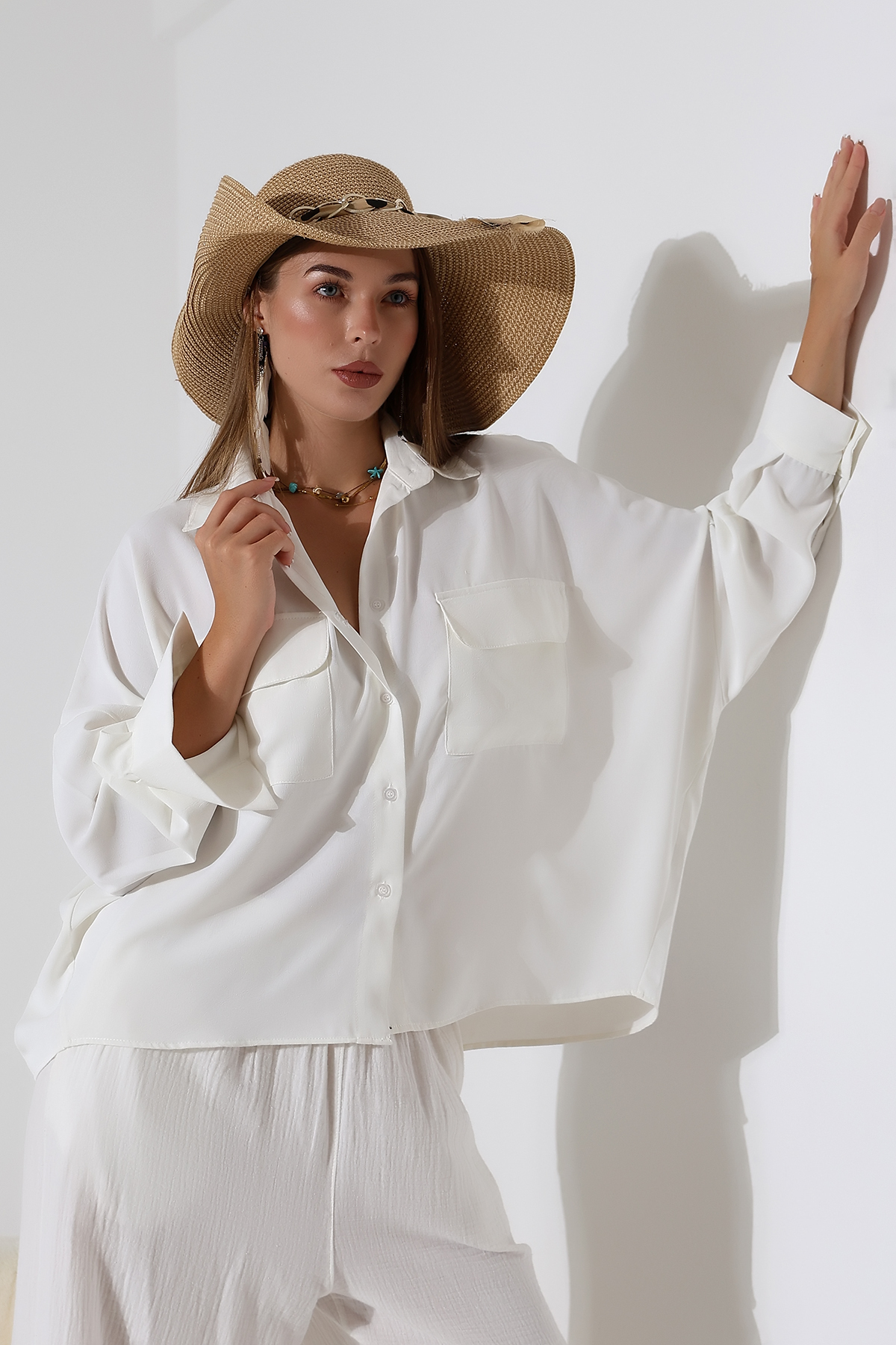 Dreamlike Oversize Ekru Maroken Gömlek – Kapaklı Cepli Bol Kalıp
