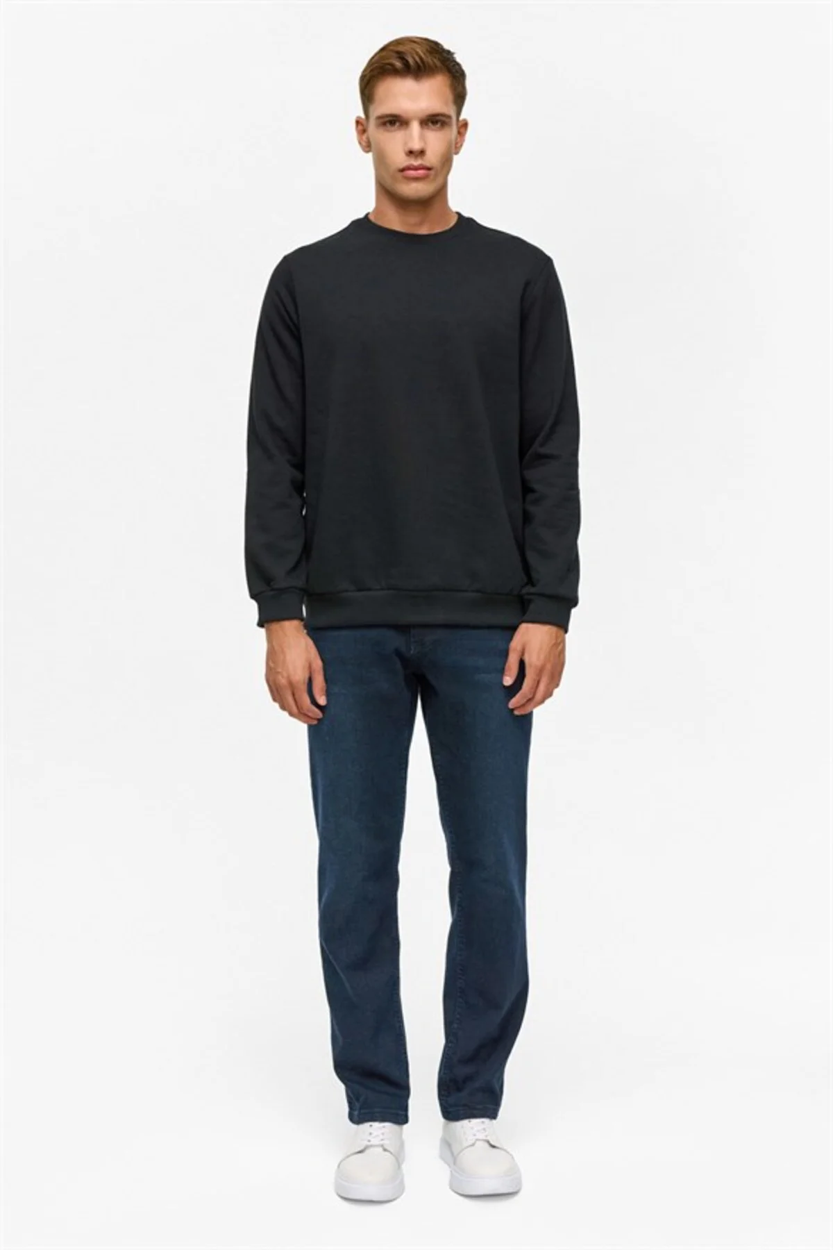 Oversize Kalıp Siyah O Yaka 3 İplik Yumuşak Dokulu Sweat