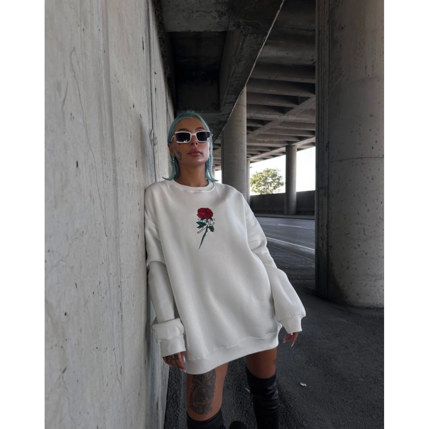 Oversize Üç İplik Bisiklet Yaka Baskılı SweatShirt - Beyaz Oversize Üç İplik Bisiklet Yaka Baskılı SweatShirt - Beyaz