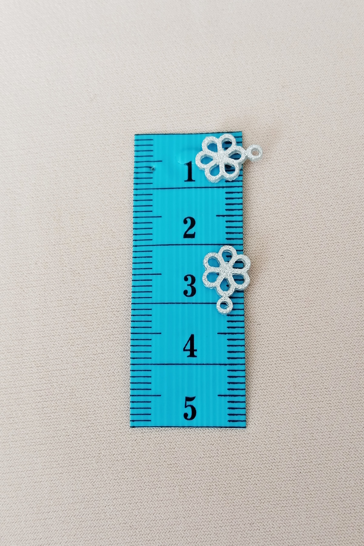 Oya Abiye Bileklik Kolye Pleksi Metalik Plastik Pul Gümüş Renk 24