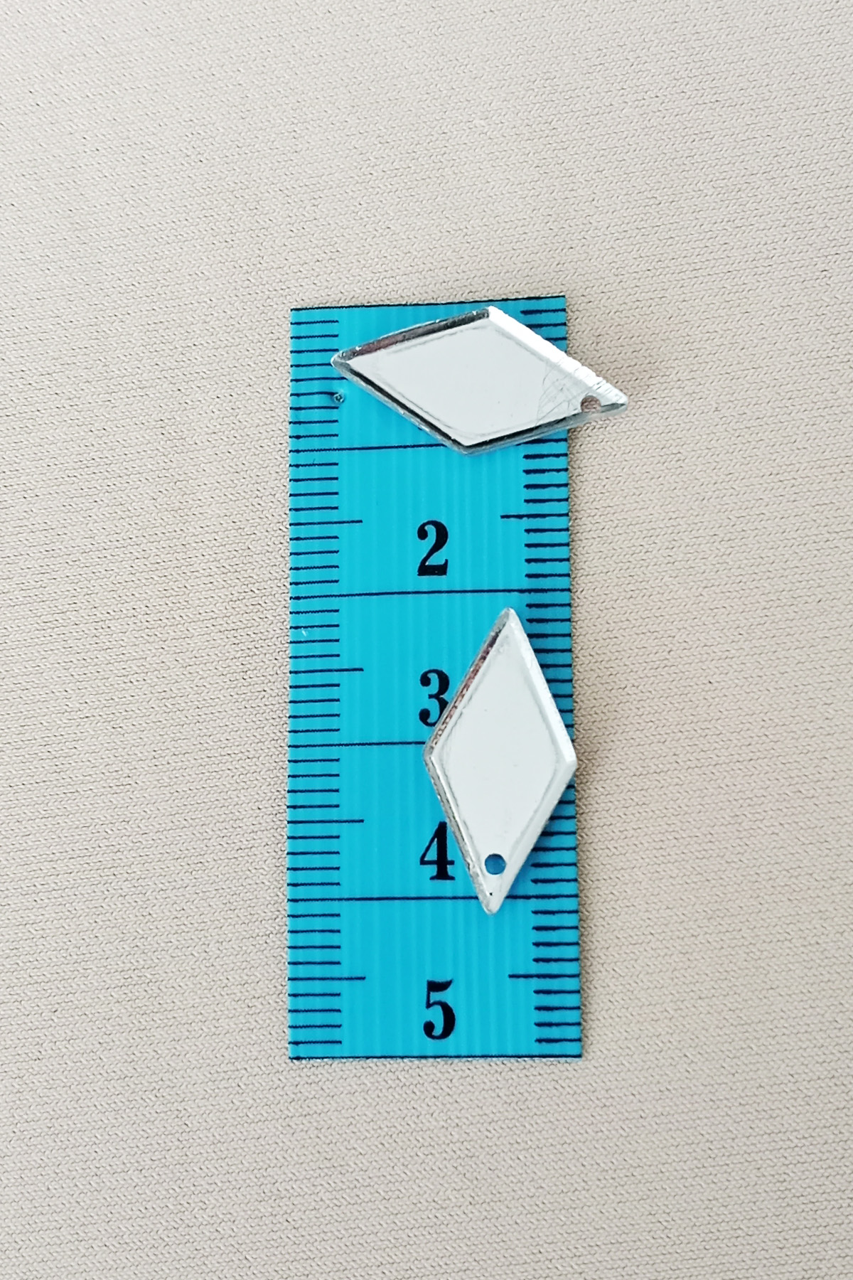 Oya Abiye Bileklik Kolye Pleksi Metalik Plastik Pul Gümüş Renk 24