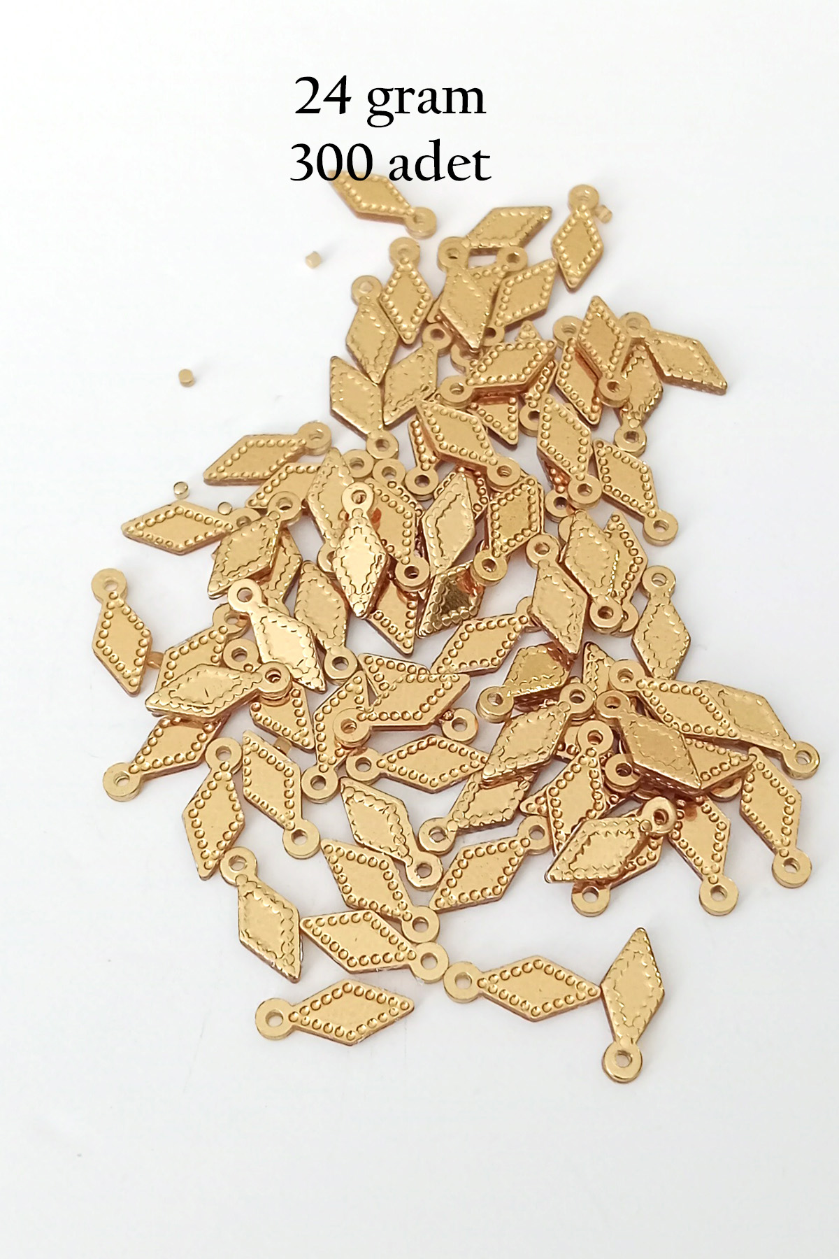 Just Cheap Store Oya Abiye Bileklik Kolye Pleksi Metalik Plastik Pul Altın Renk 24