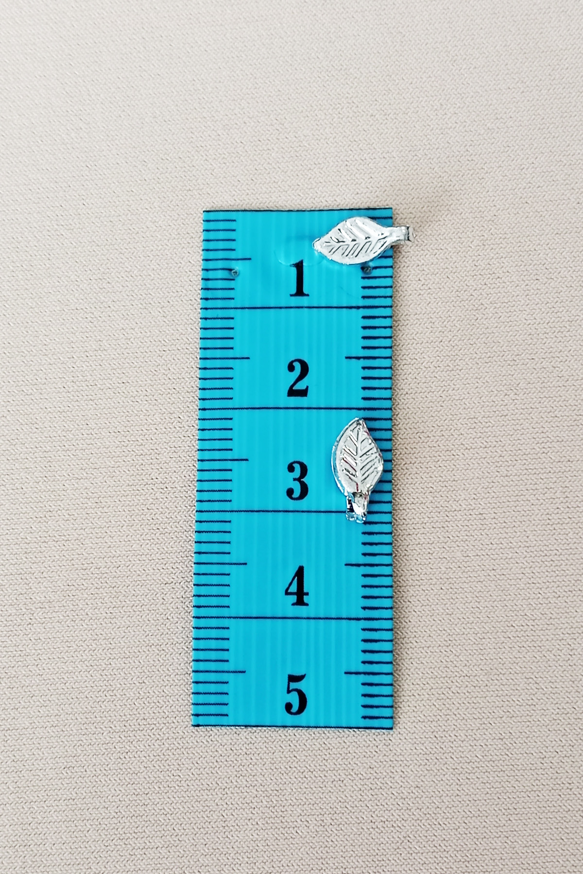 Oya Abiye Bileklik Kolye Pleksi Metalik Plastik Pul Gümüş Renk 24
