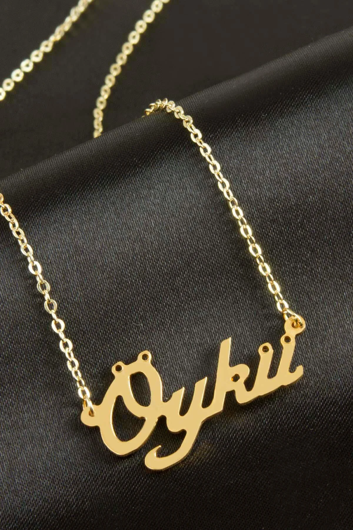 Öykü Isimli Kolye (Kişiye Özel) Öykü Isimli Kolye (Kişiye Özel)