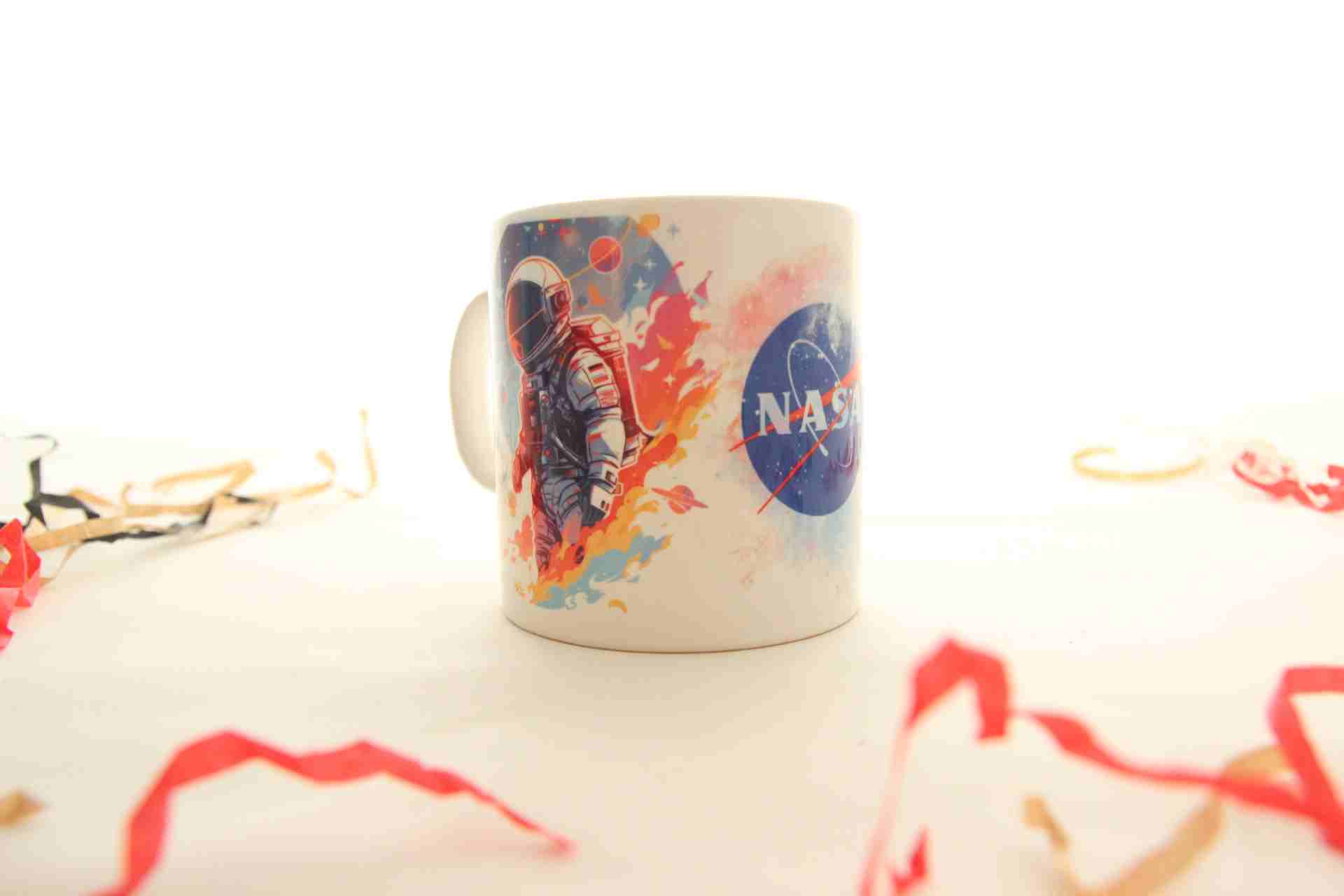 İhtiyaçavm Özel Kutusunda Hediye Seti Nasa Temalı Siyah Defter Ve Kupa Bardak Hediye Kutusu