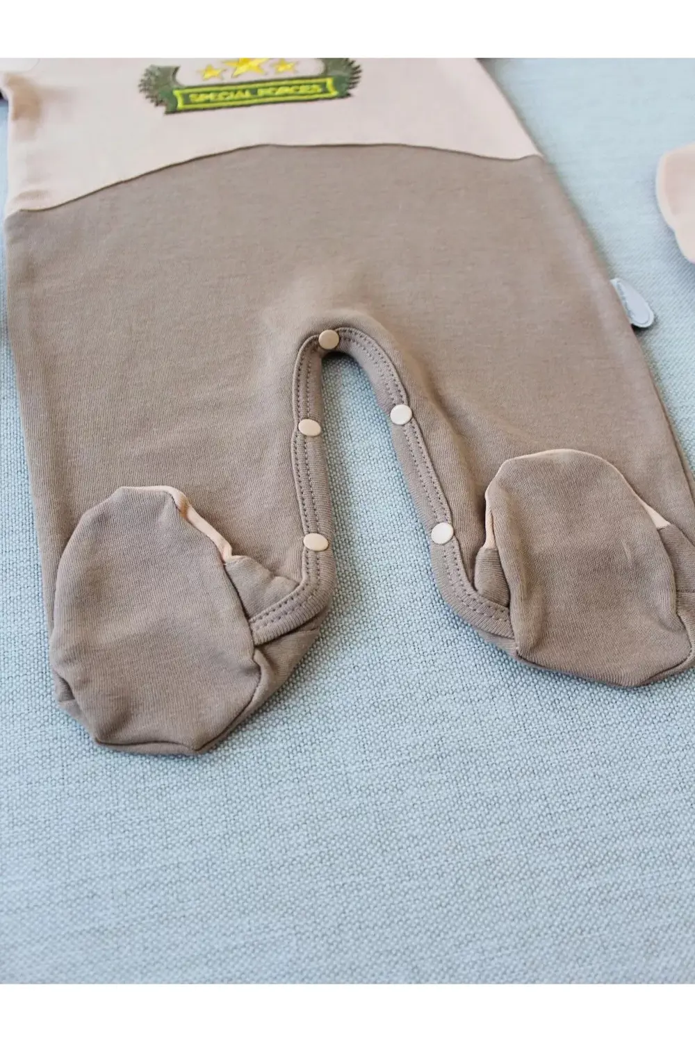 Özel Kuvvetler Nakışlı Bere Şapkalı Kız Erkek Bebek Tulumu Sütlü