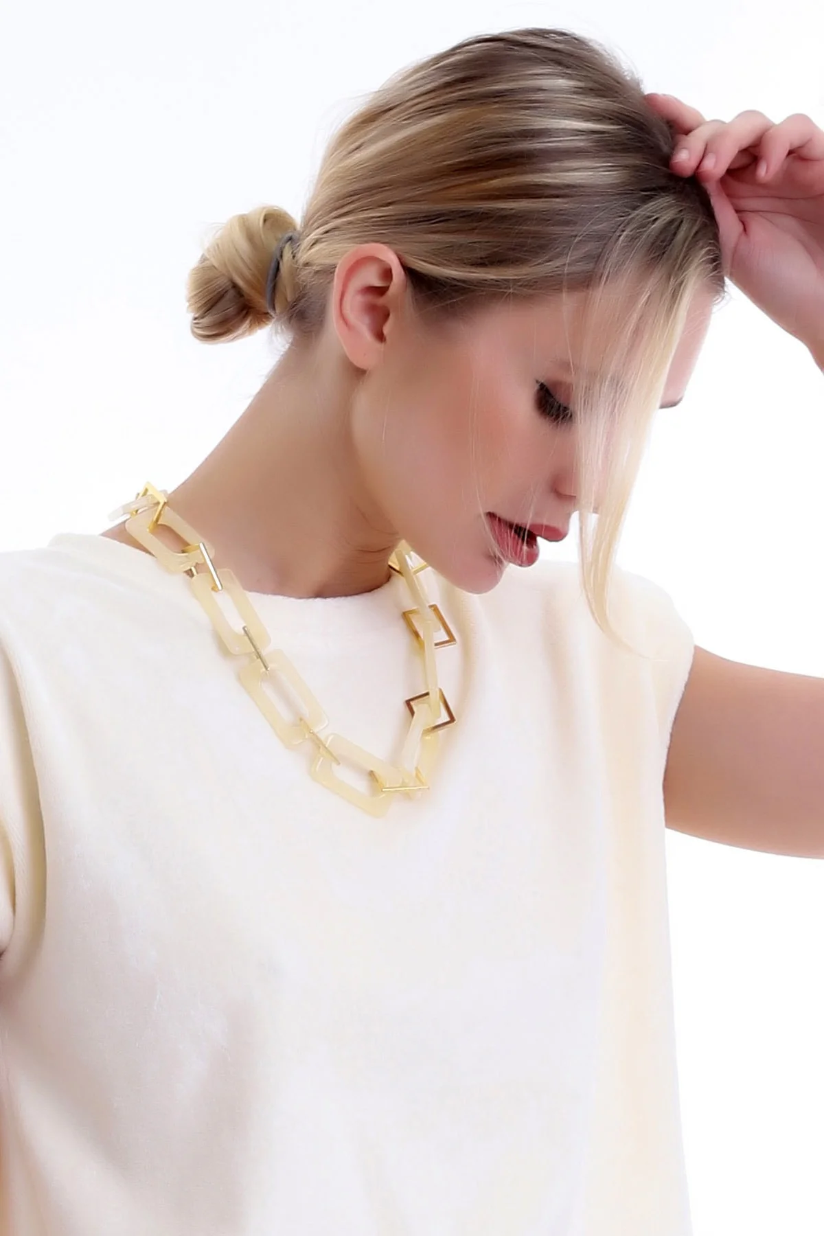 Özel Minimal Tasarım Şık Ve Zarif Halka Kolye