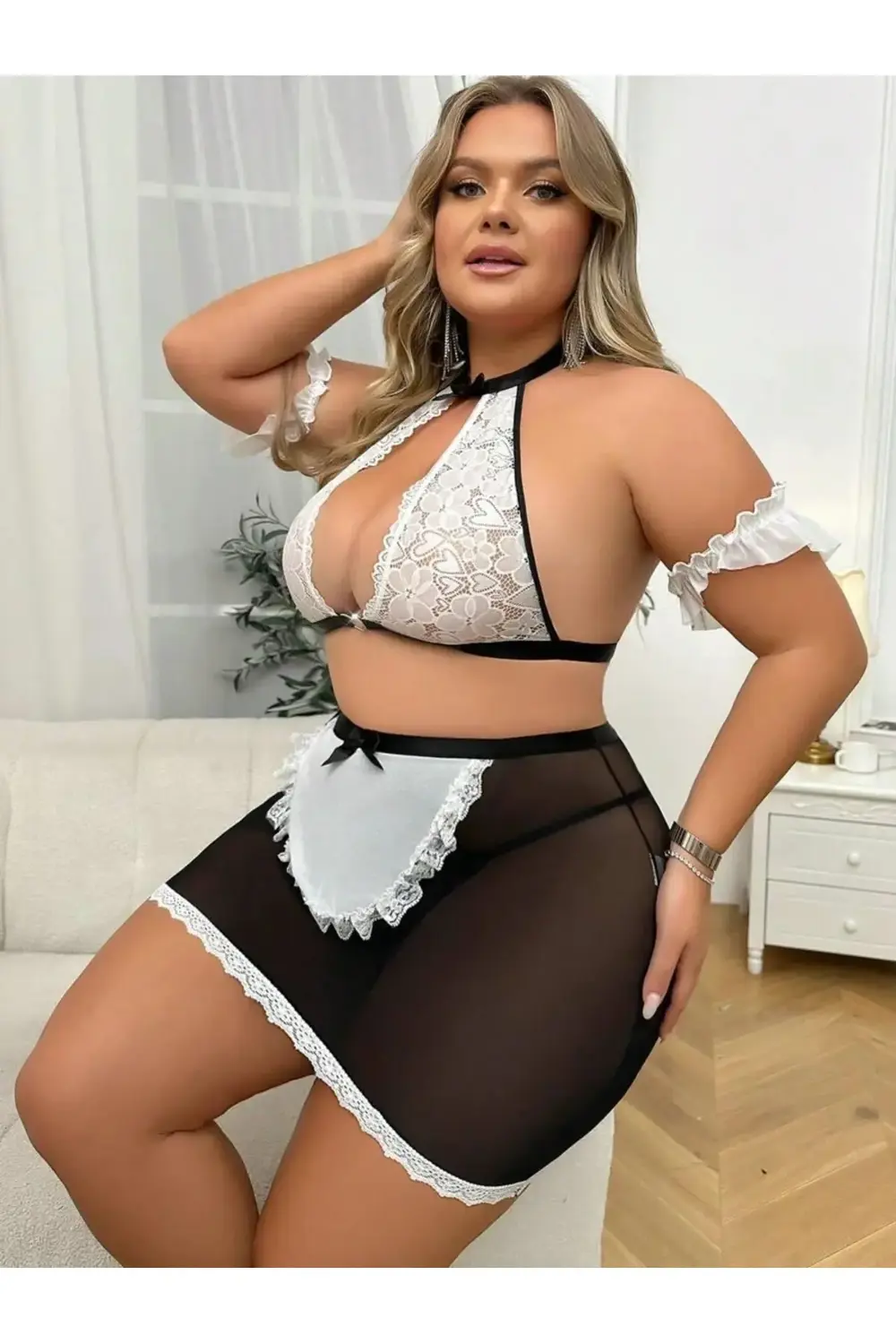 Özel Tasarım Büyük Beden Dantelli Fantezi Kostümü