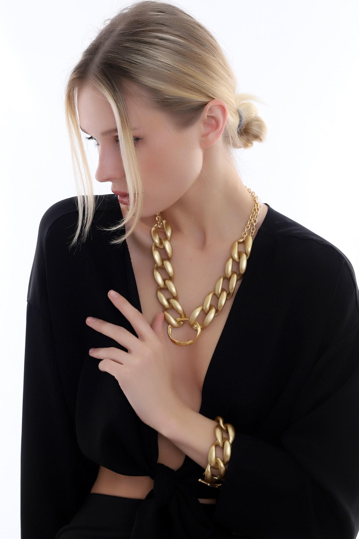 Dreamlike Özel Tasarım Cool And Chic Mat Altın Tonu Kolye Ve Bileklik Seti