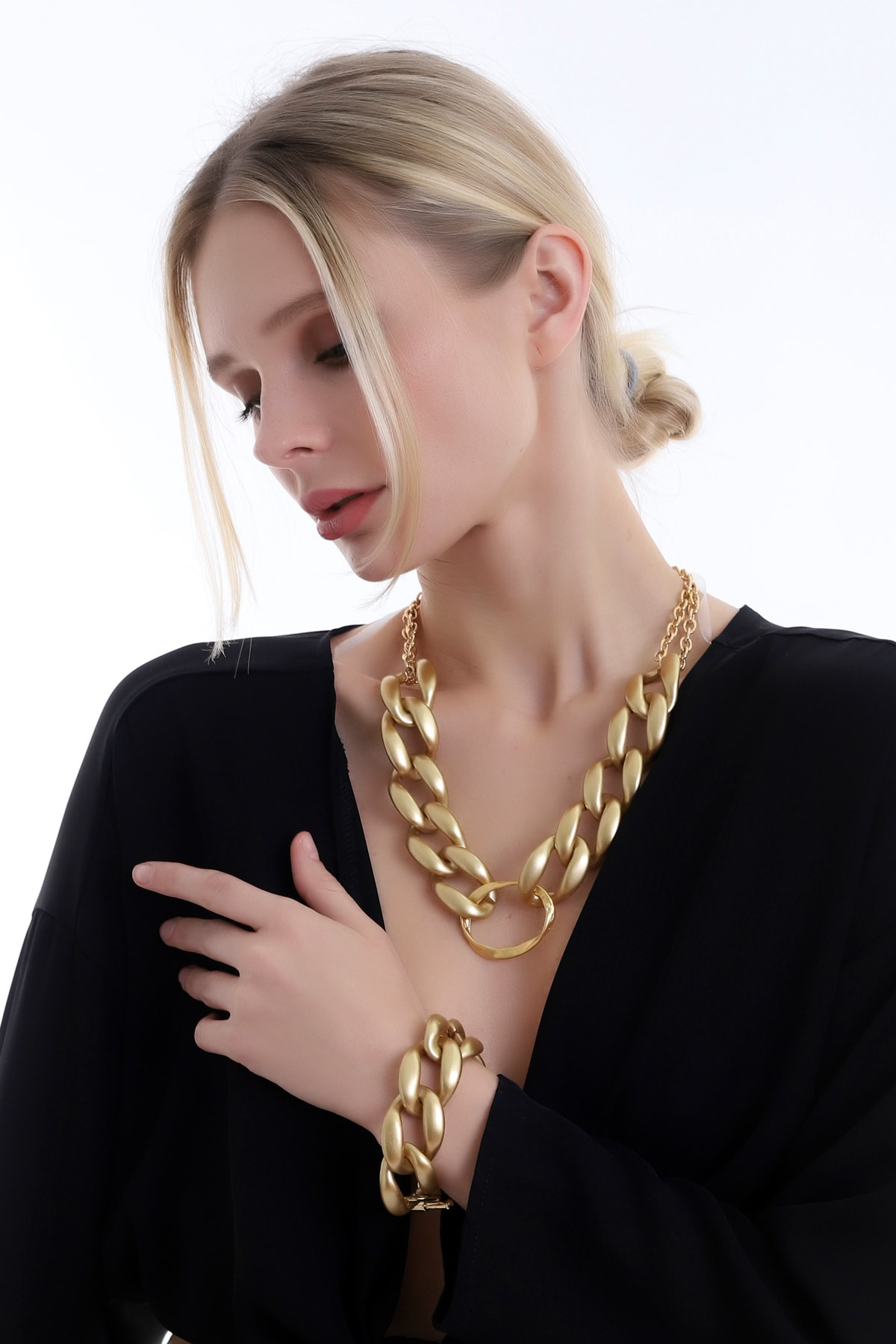 Dreamlike Özel Tasarım Cool And Chic Mat Altın Tonu Kolye Ve Bileklik Seti