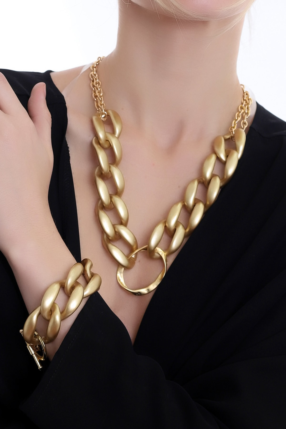 Dreamlike Özel Tasarım Cool And Chic Mat Altın Tonu Kolye Ve Bileklik Seti