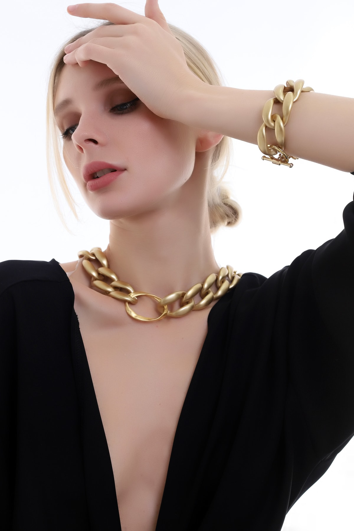 Dreamlike Özel Tasarım Cool And Chic Mat Altın Tonu Kolye Ve Bileklik Seti