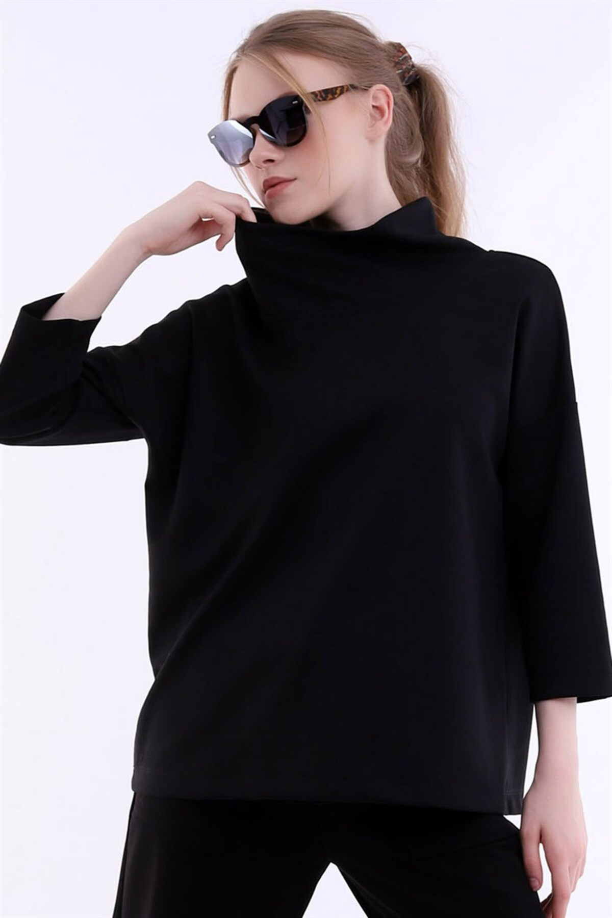 Özel Tasarım Degaje Yaka Uzun Kol Rahat Kesim Tarz Bluz