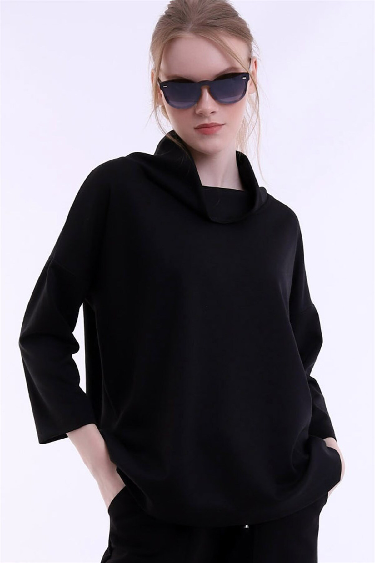 Özel Tasarım Degaje Yaka Uzun Kol Rahat Kesim Tarz Bluz