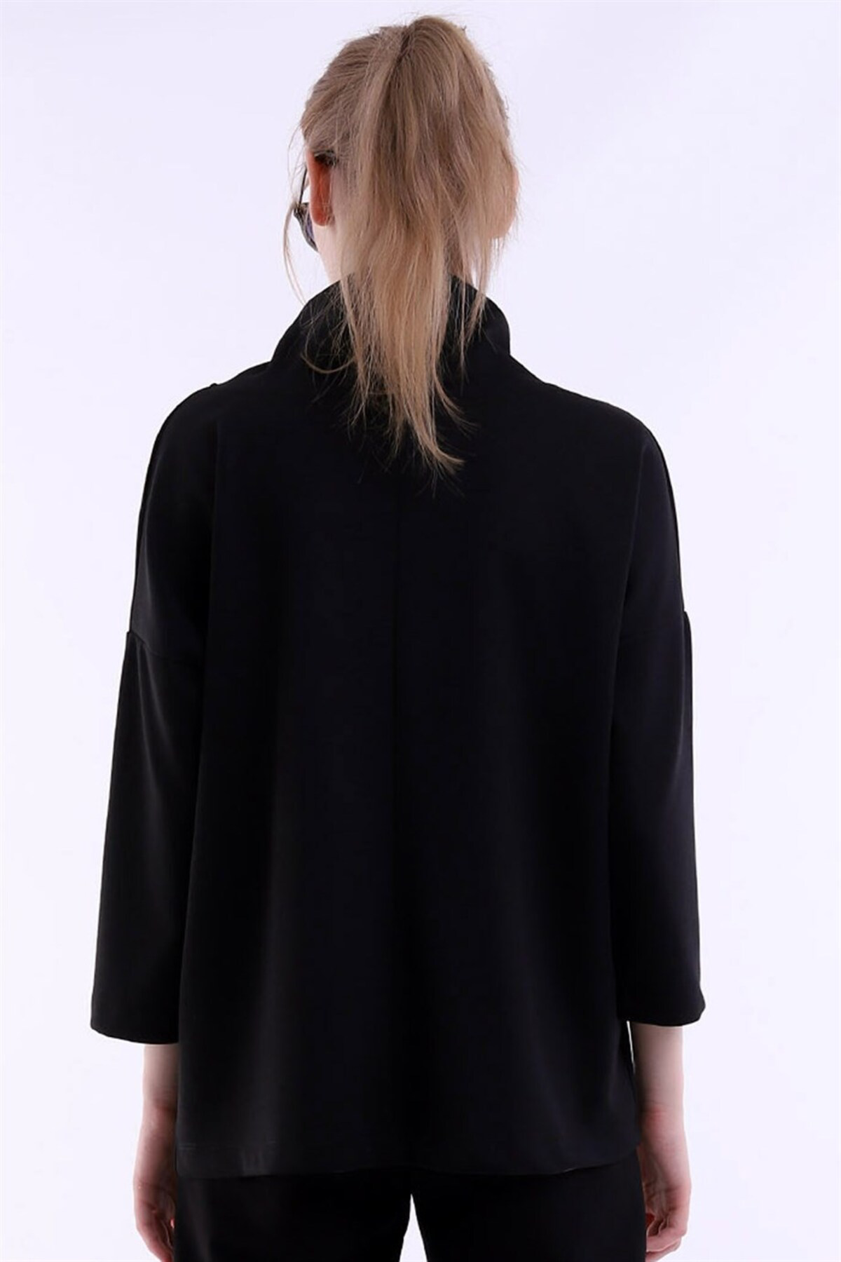 Özel Tasarım Degaje Yaka Uzun Kol Rahat Kesim Tarz Bluz