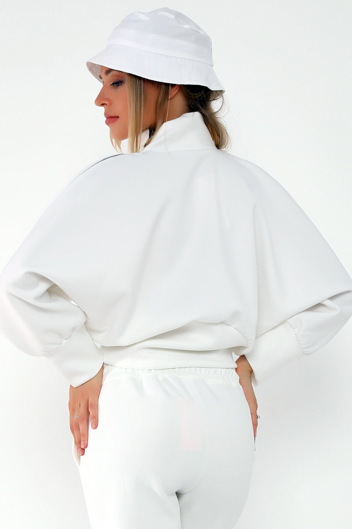 Dreamlike Dik Yaka Fermuar Detaylı Korsajlı Yarasa Kol Sweatshirt