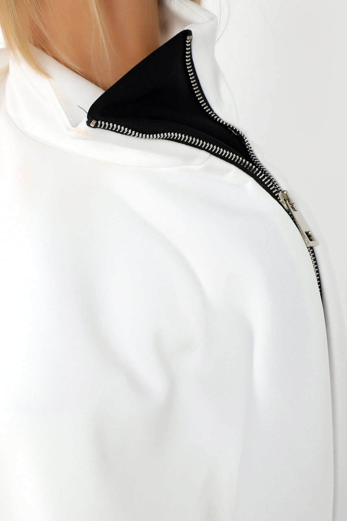 Dreamlike Dik Yaka Fermuar Detaylı Korsajlı Yarasa Kol Sweatshirt