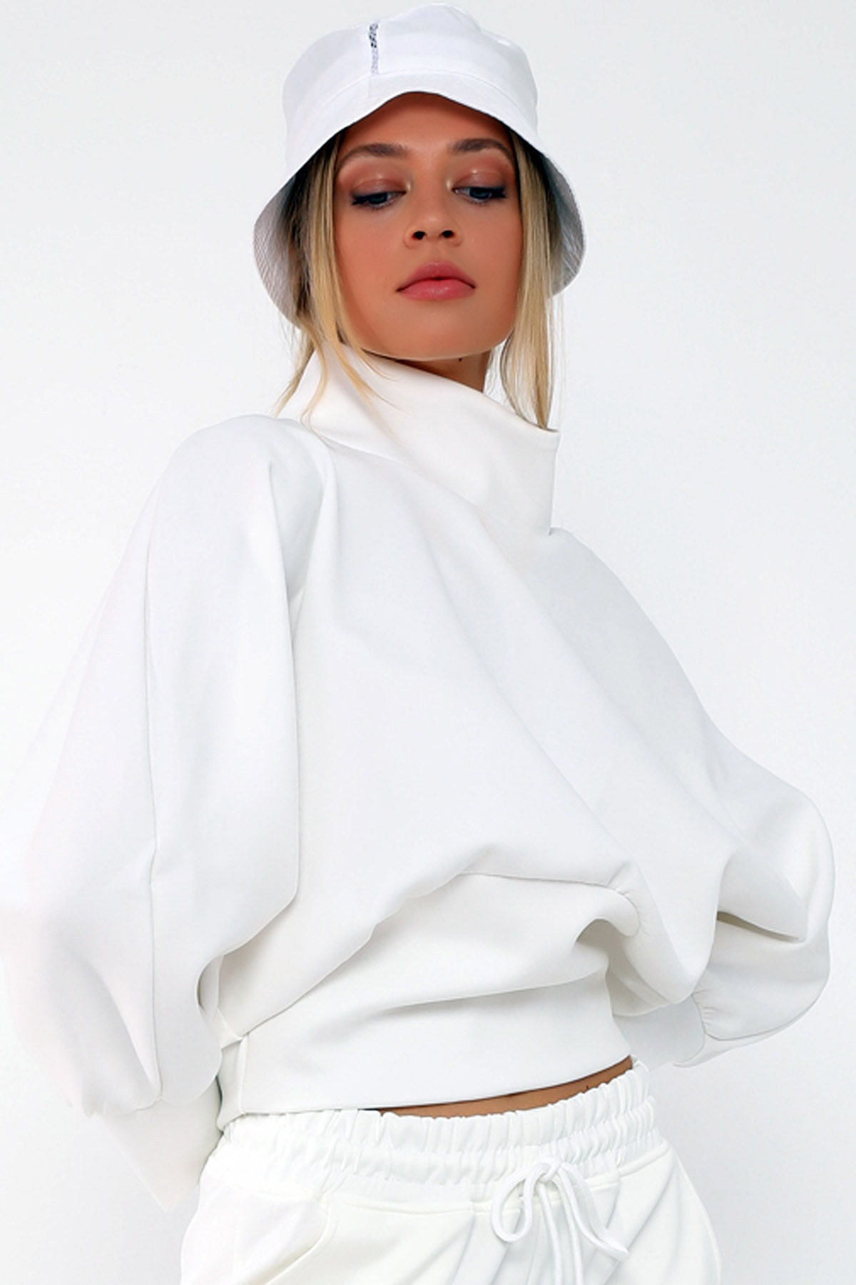 Dreamlike Dik Yaka Fermuar Detaylı Korsajlı Yarasa Kol Sweatshirt