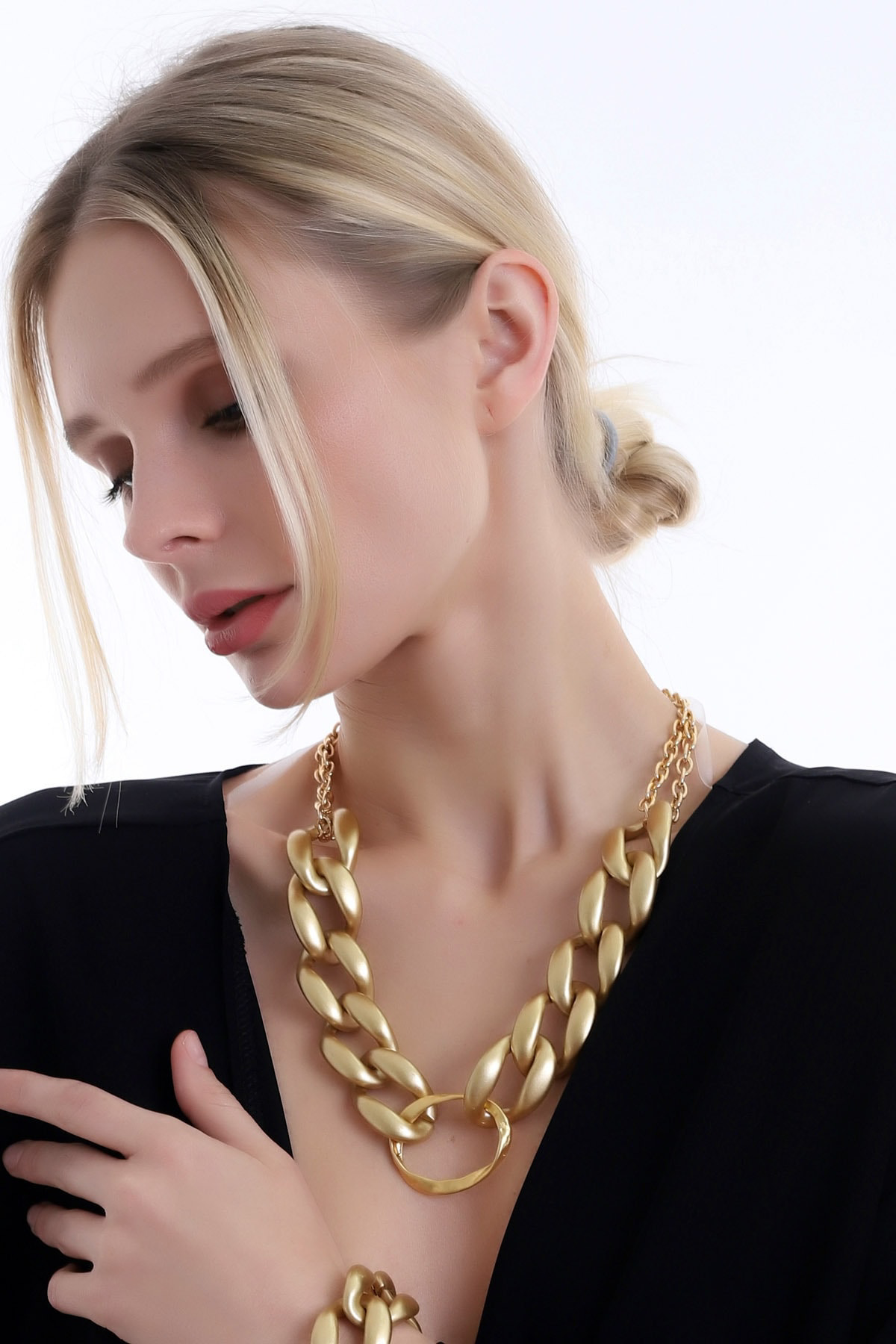 Özel Tasarım Geniş Halka Şık Ve Tarz Zincir Kolye