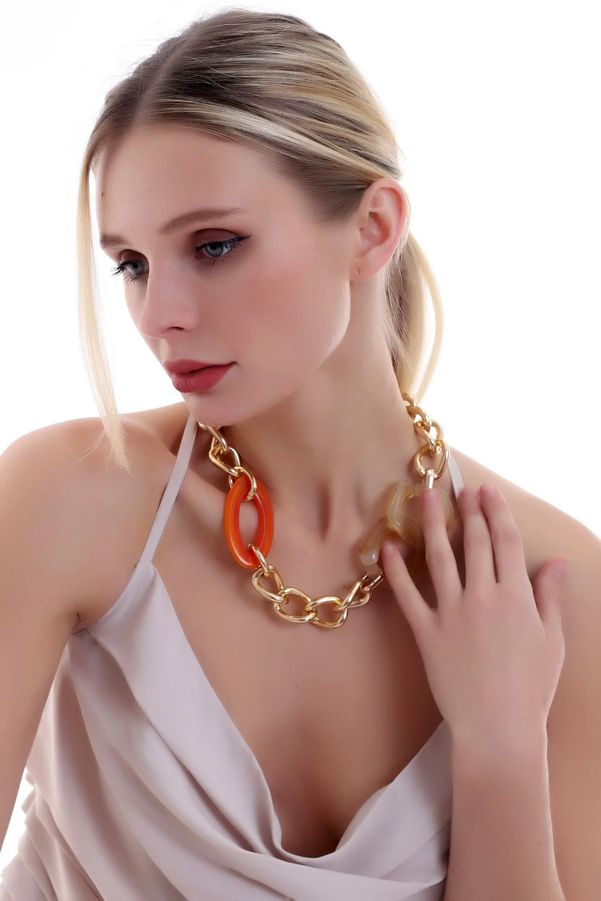 Özel Tasarım Halka Detaylı Zarif Ve Şık Halka Zincir Kolye