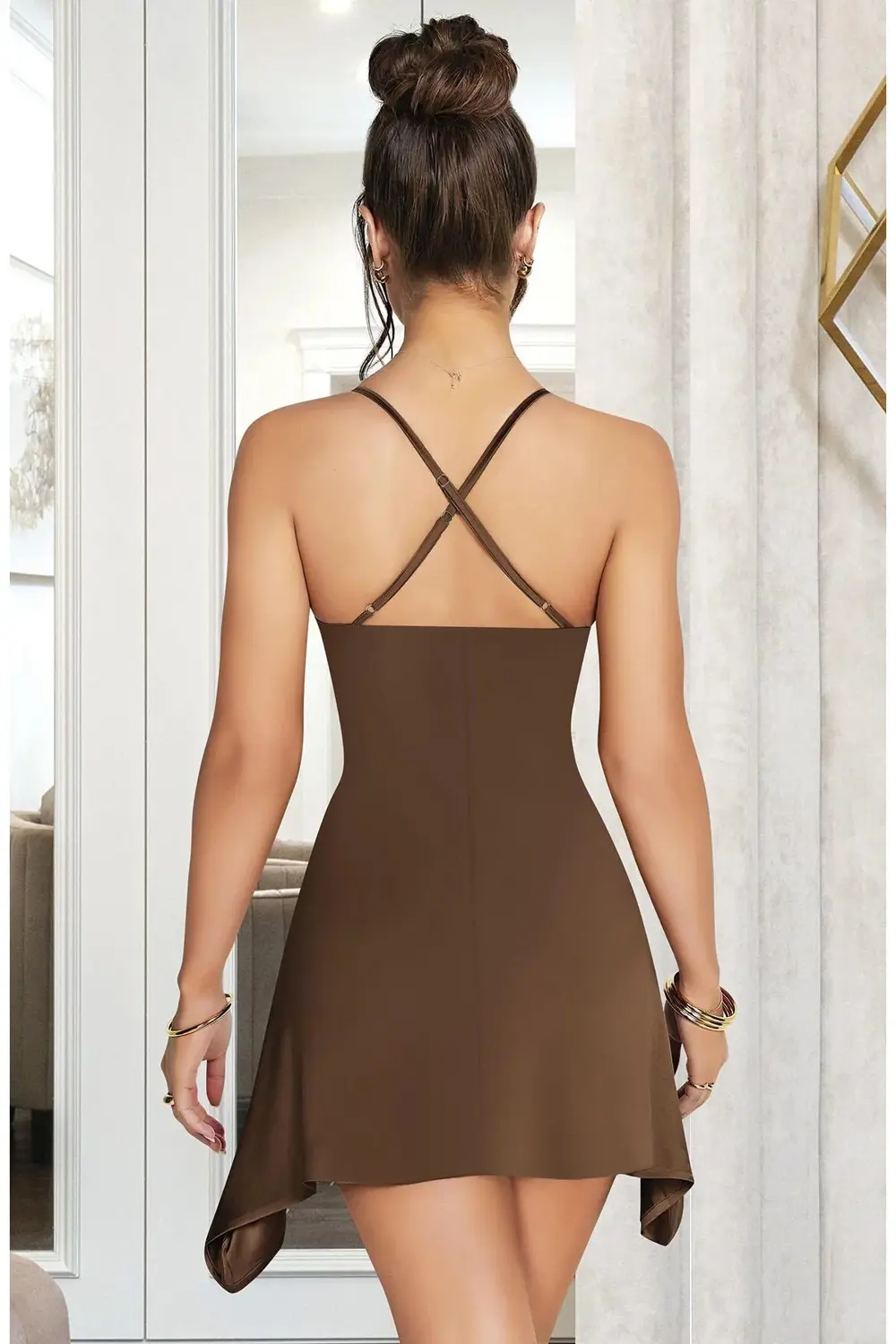 Özel Tasarım İnce Askılı Göğüs Dekolteli Kahverengi Mini Saten Ge