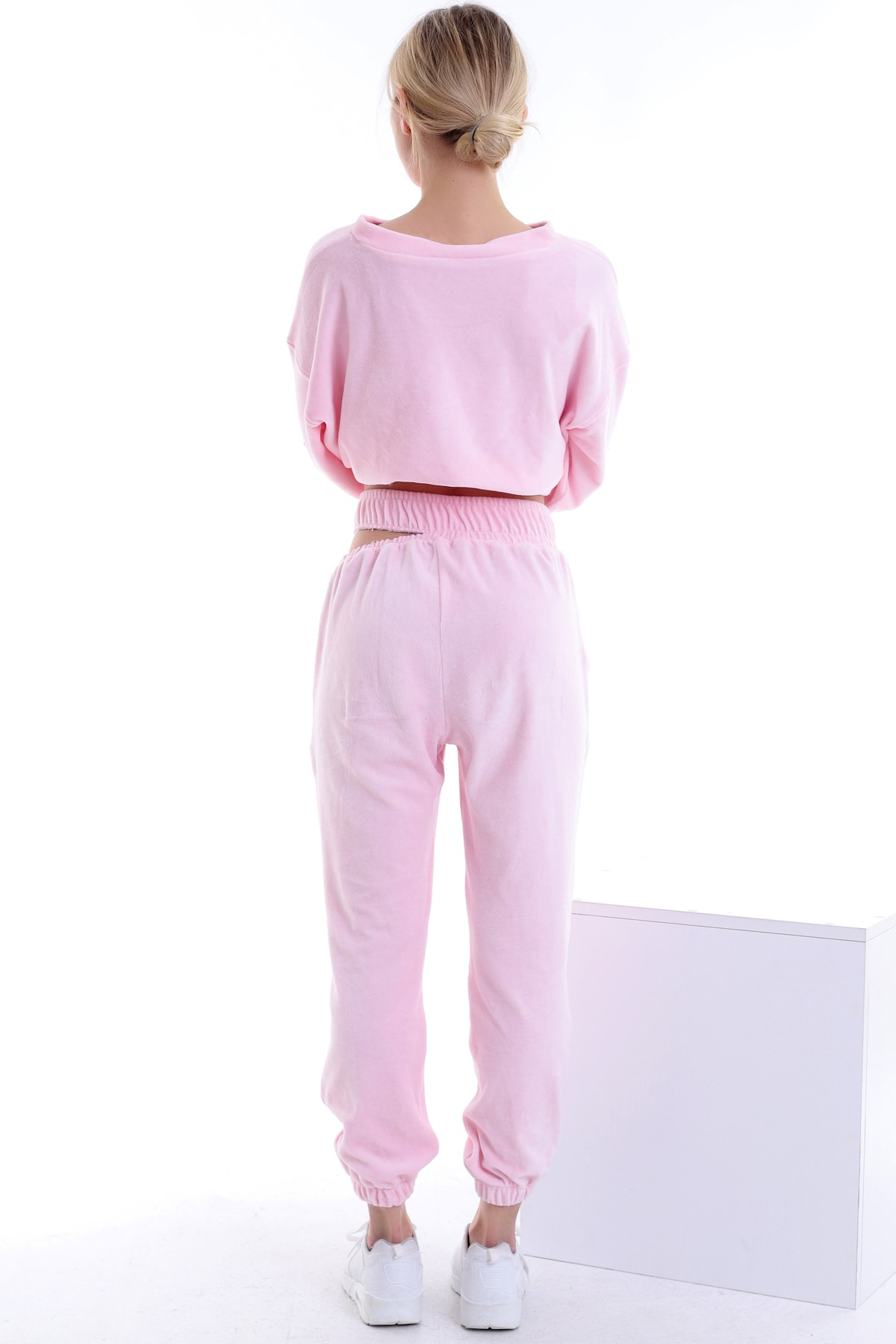 Dreamlike Özel Tasarım Kadife Uzun Kol Lastiği Yırtık Detaylı Eşofman Takım